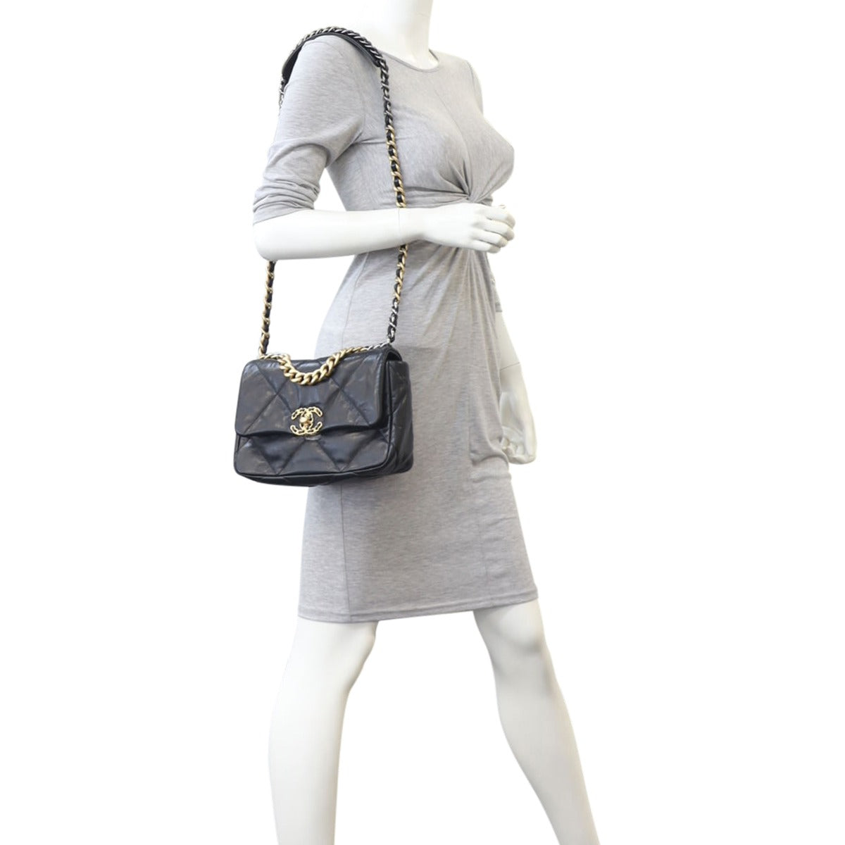 Chanel 19 Flap Bag Medium | 29 Series