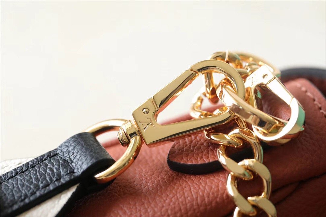 Top Quality Lockme Tender Chataigne Brown For Women,  Shoulder And Crossbody Bags 7.5in/19cm Top Quality 
