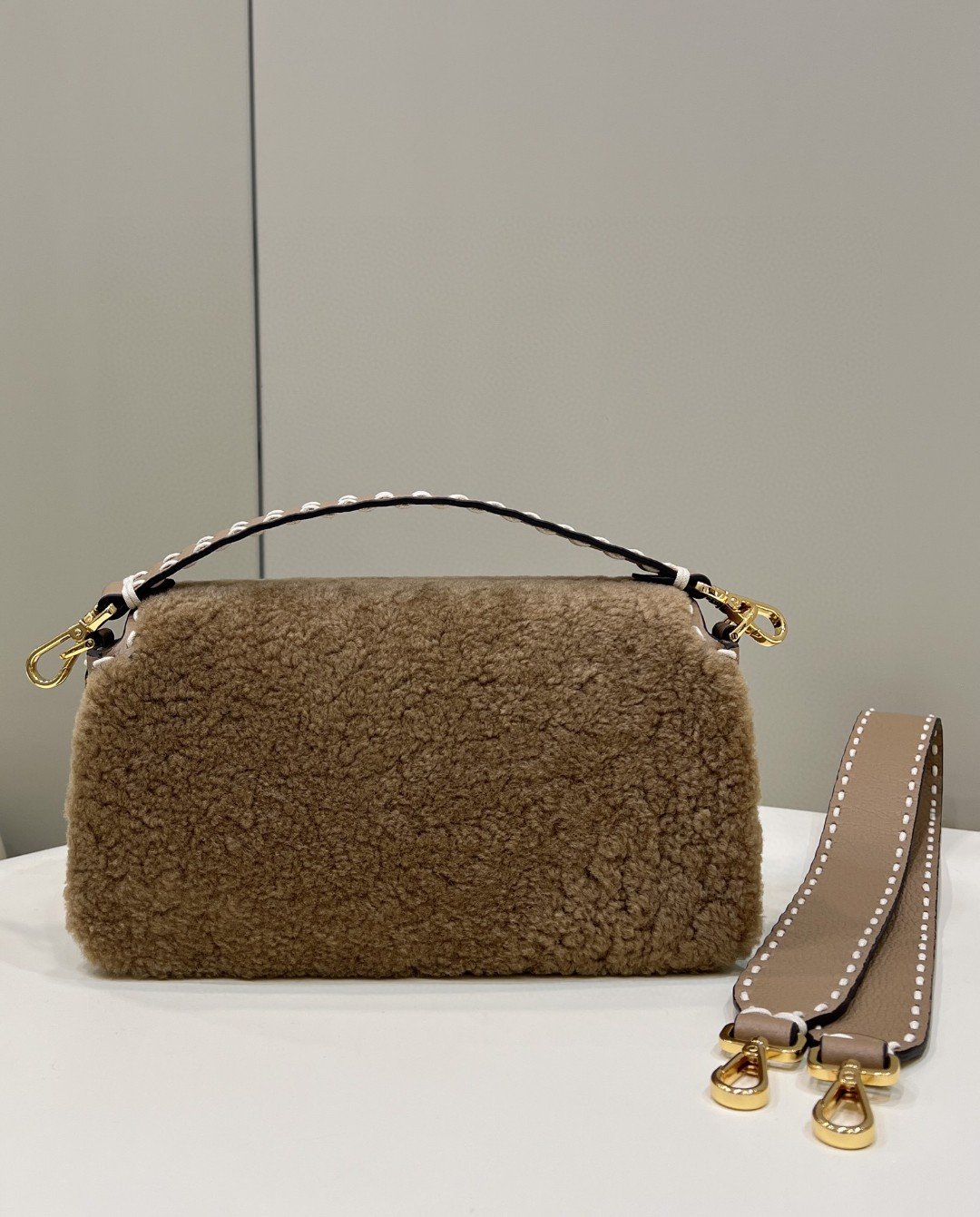 Top QualityTop Quality Baguette Beige Sheepskin Bag For Woman 27cm/10.5in 8BR600AH96F1F7O