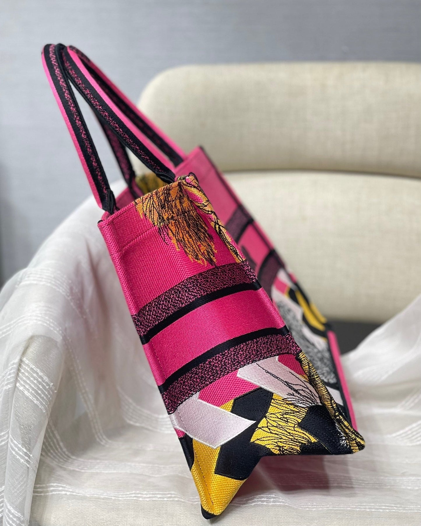 Top Quality MeTop Qualityum Book Tote Pink, For Women, Womens Handbags 14in/36cm CD
