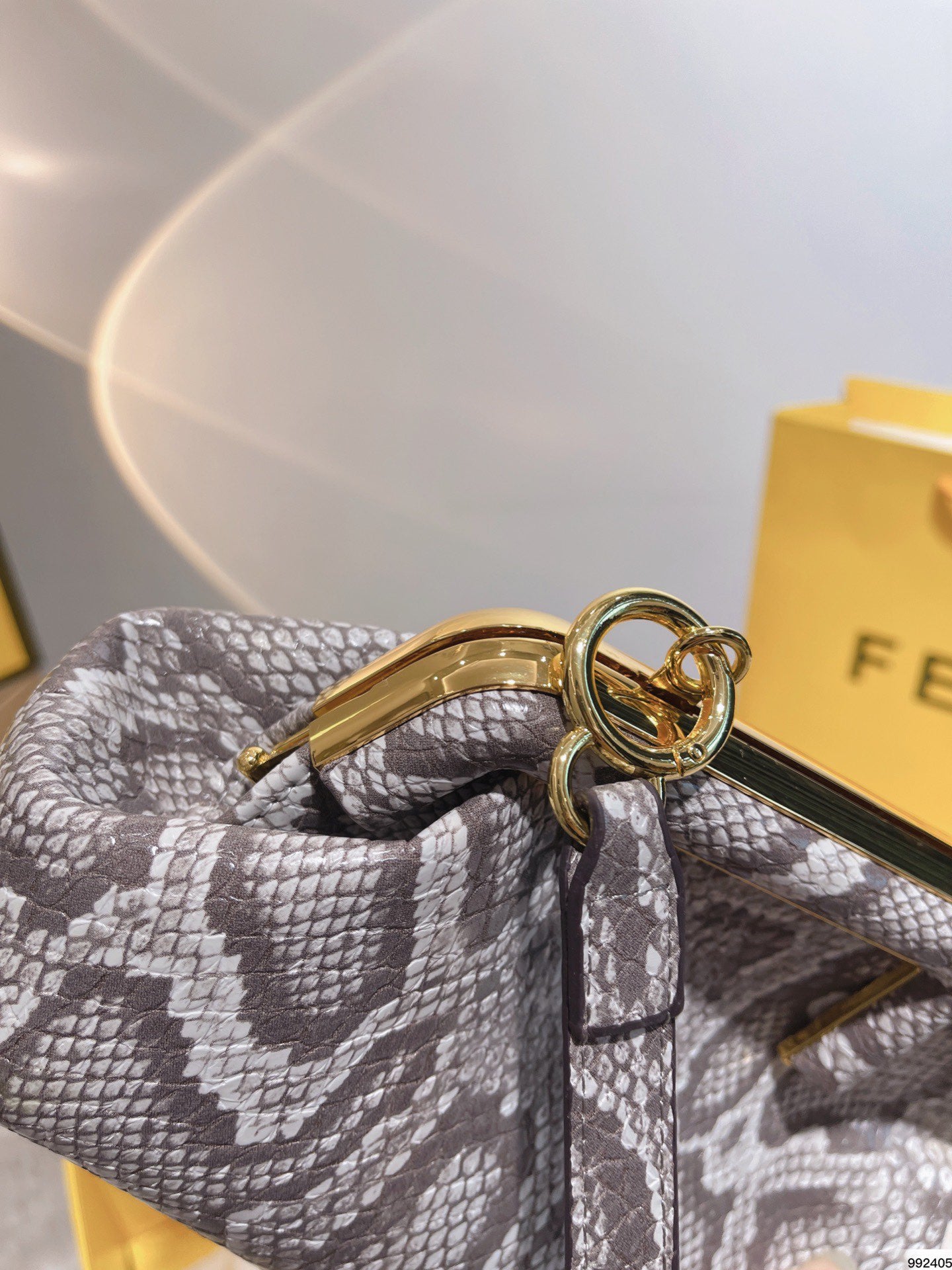 EN - New 1:1 rep  Bags FEI 237