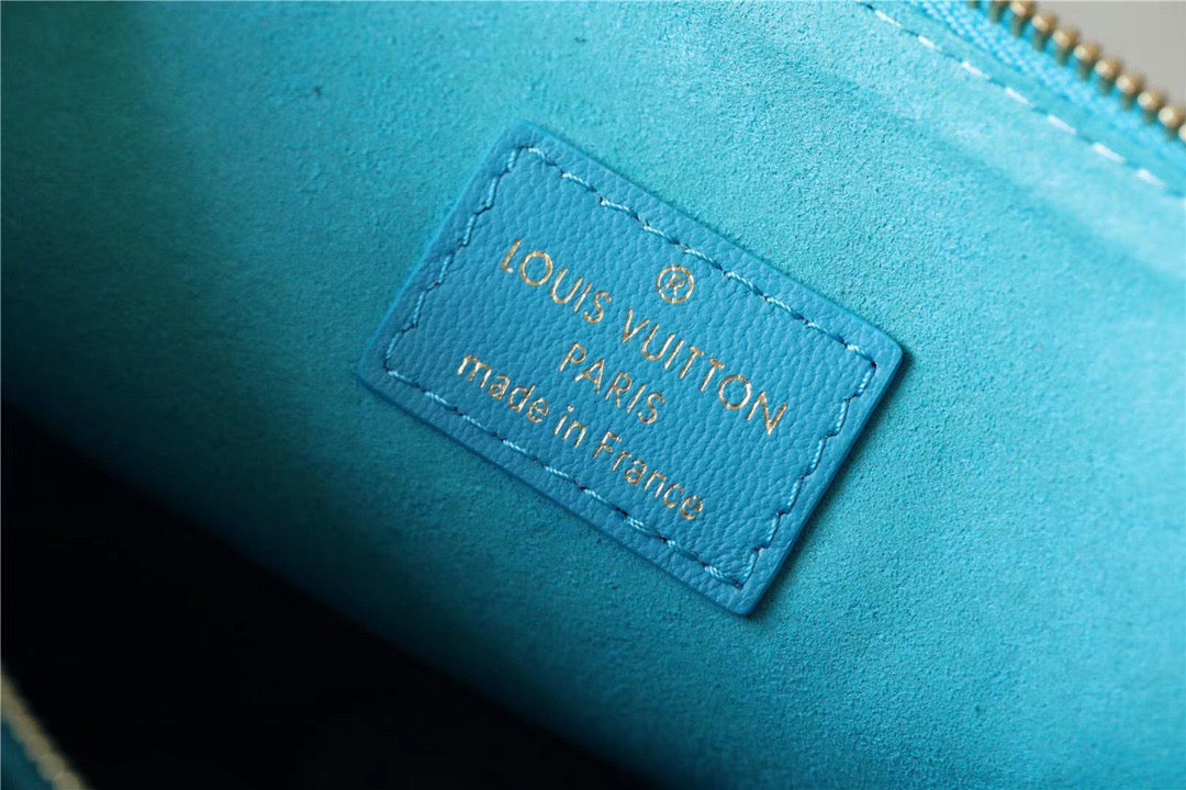 Top Quality Coussin PM Monogram Blue For Women, Womens Bags, Shoulder And Crossbody Bags 10.2in/26cm Top Quality 