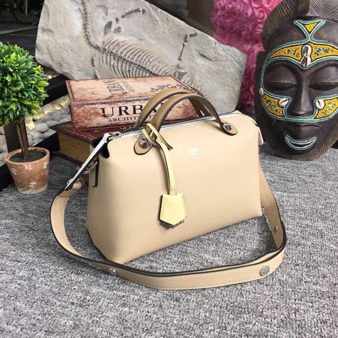 Top QualityTop Quality By The Way Medium Bag Beige For Women, Women’s Handbags, Shoulder And Crossbody Bags 10in/27cm FF 8BL1461