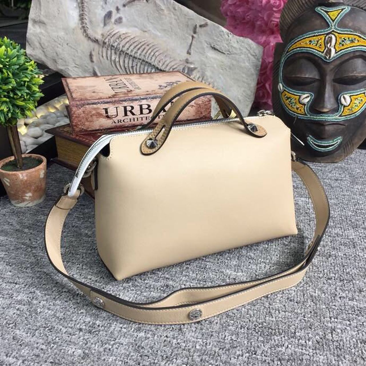 Top QualityTop Quality By The Way Medium Bag Beige For Women, Women’s Handbags, Shoulder And Crossbody Bags 10in/27cm FF 8BL1461