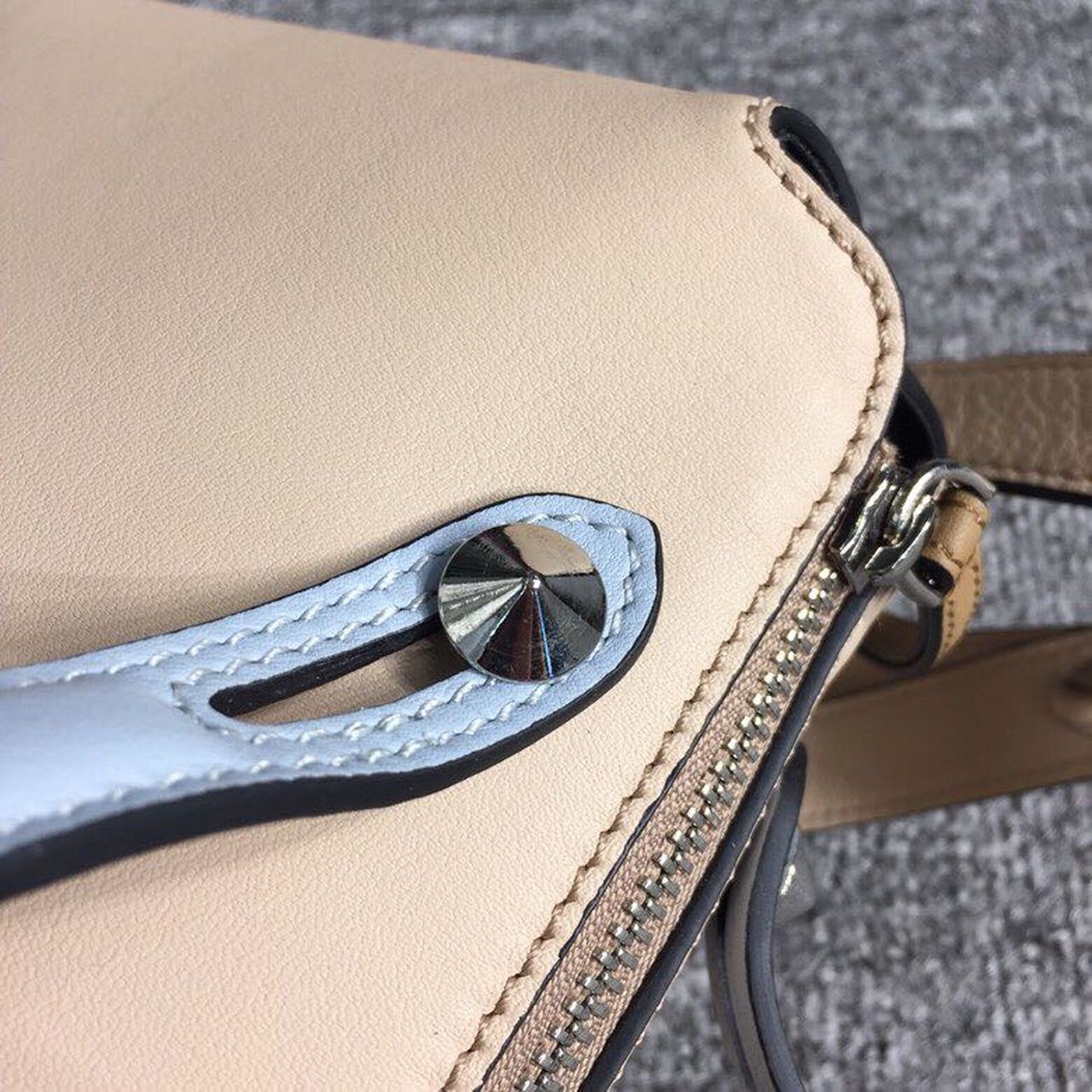 Top QualityTop Quality By The Way Medium Bag Beige For Women, Women’s Handbags, Shoulder And Crossbody Bags 10in/27cm FF 8BL1461