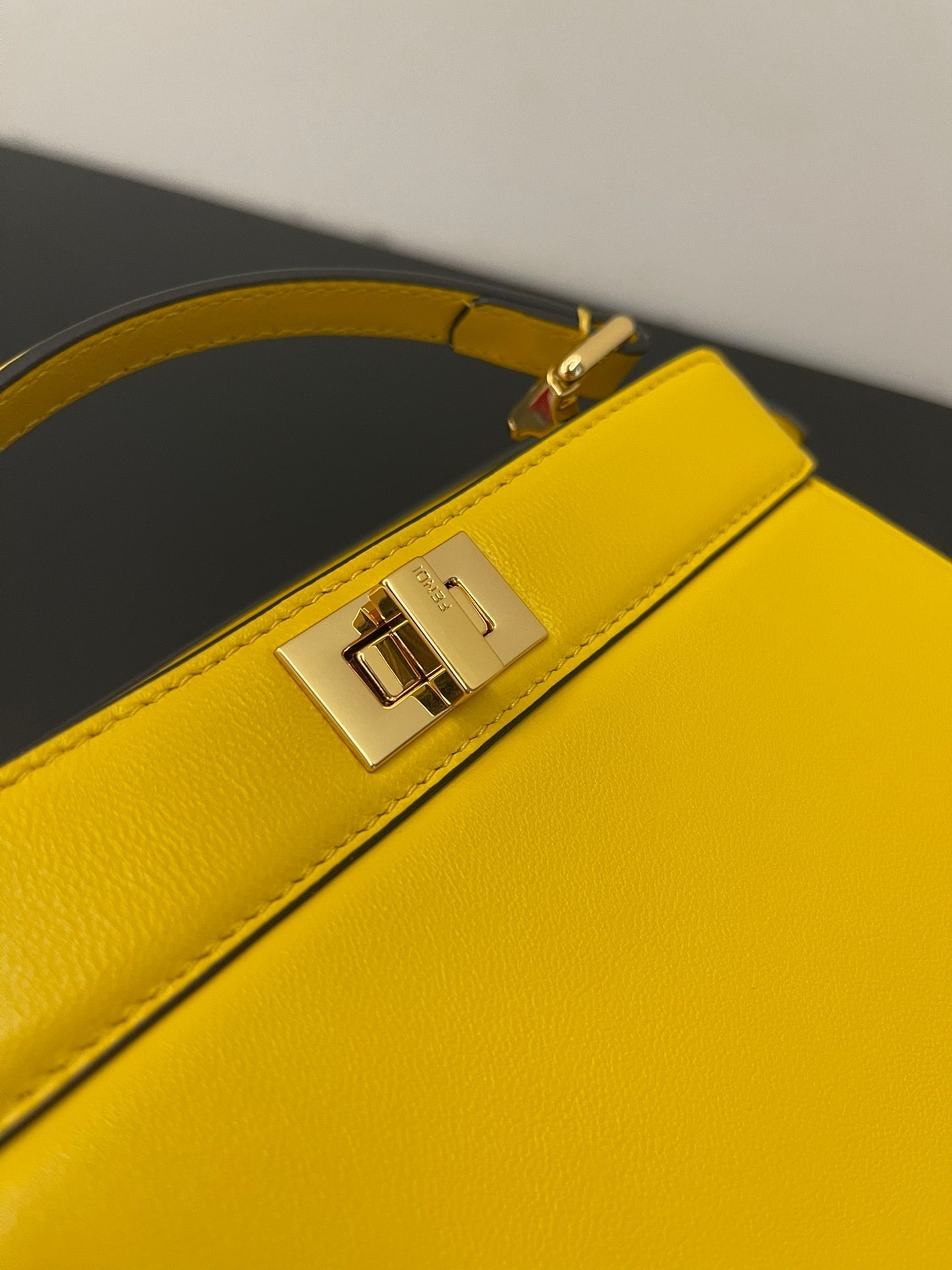 FI Top Quality ISeeU Petite Yellow Small Bag For Woman 20cm/8in