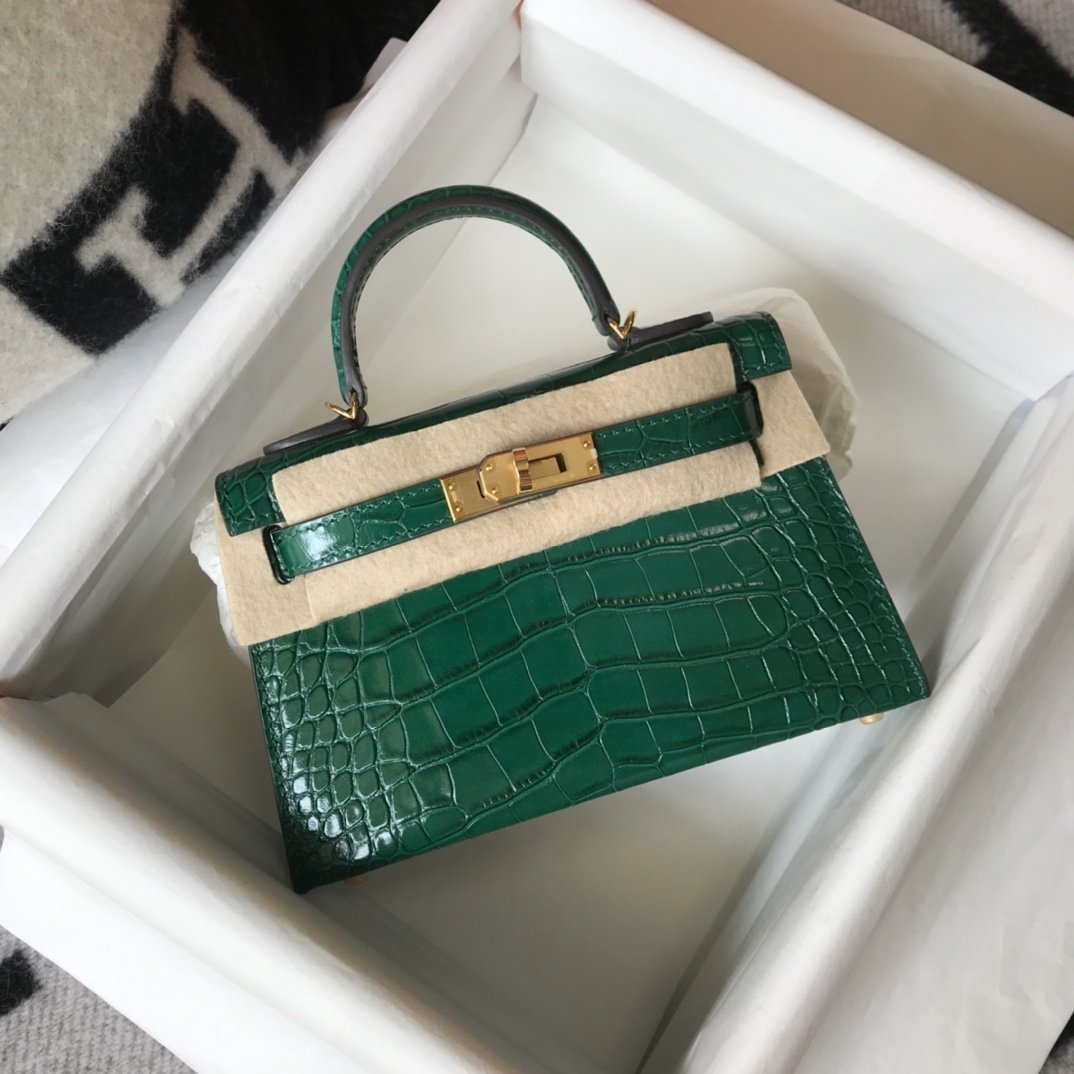 Top Quality Kelly Green For Women Gold Toned Hardware 7.8in/20cm