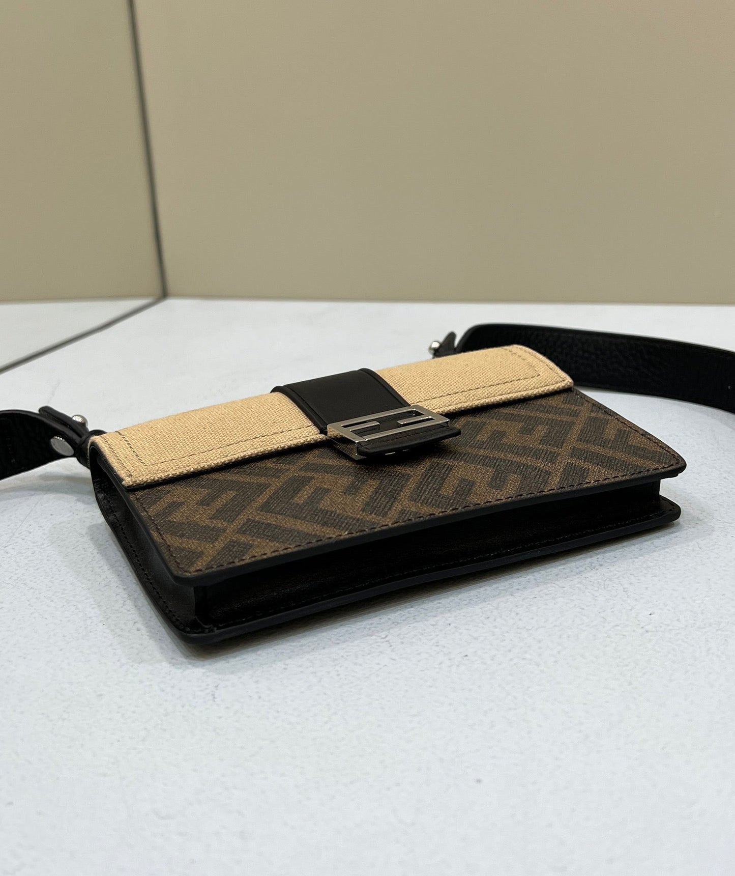Top QualityTop Quality Baguette Pouch Brown fabric Black Pouch For Woman 16cm/6in