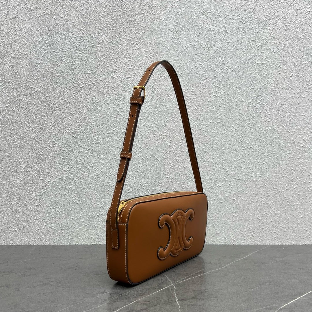 Top Quality Camera Shoulder Bag Cuir Triomphe Brown For Women 10in/26cm 199183DU3.04LU