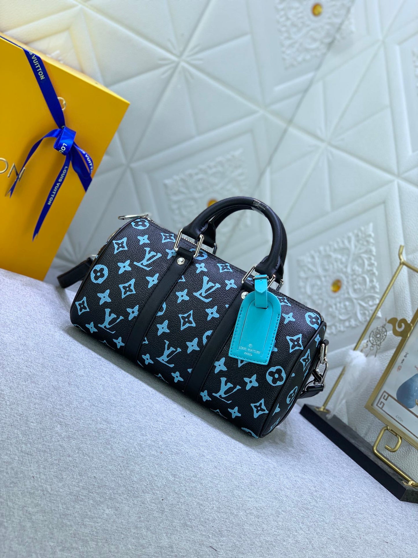 EN - New 1:1 rep Bag LUV 643