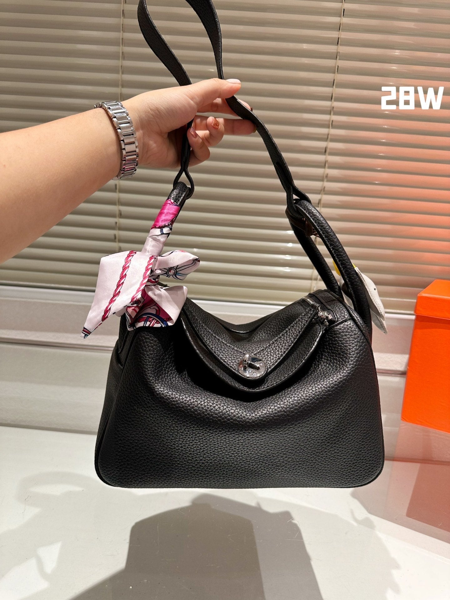 EN - New 1:1 rep  Bags HM 134