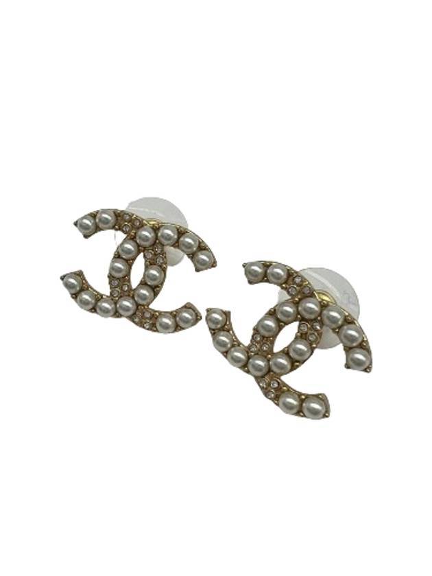 CC Logo Pearl Stud Earrings Gold Chanel