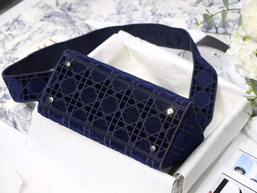 Top Quality MeTop Qualityum Lady D-Lite Bag Blue For Women 9.5in/24cm CD M0565OROC