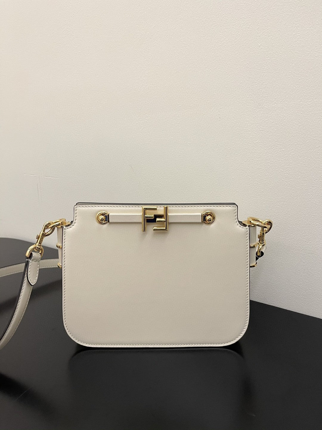 Top QualityTop Quality Touch White Bag For Woman 19cm/7.5in