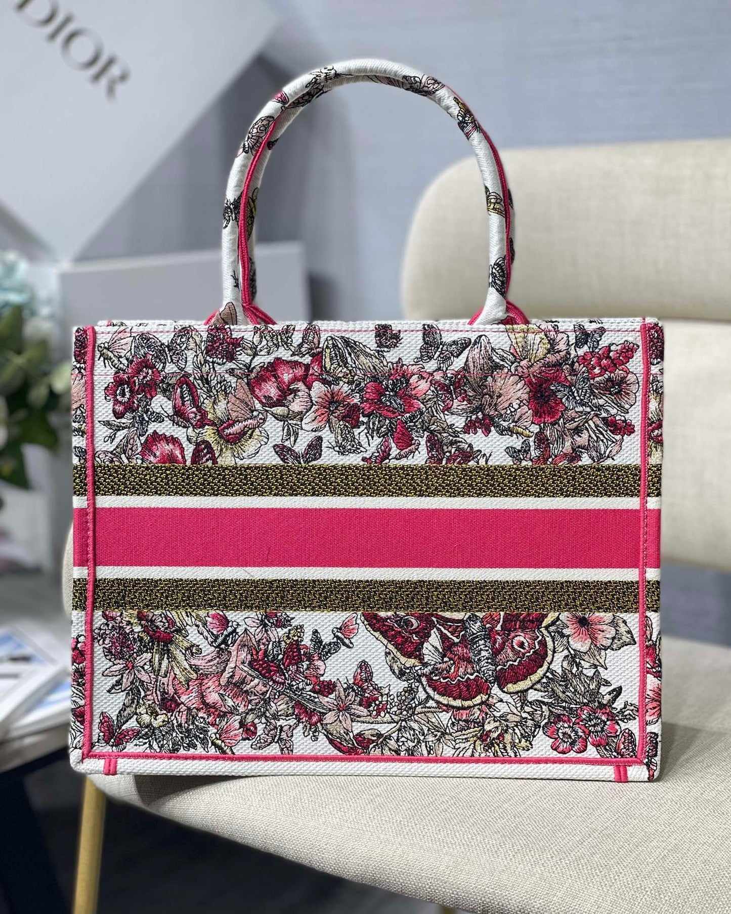 Top Quality MeTop Qualityum Book Tote Pink Multicolor, For Women, Womens Handbags 14in/36cm CD