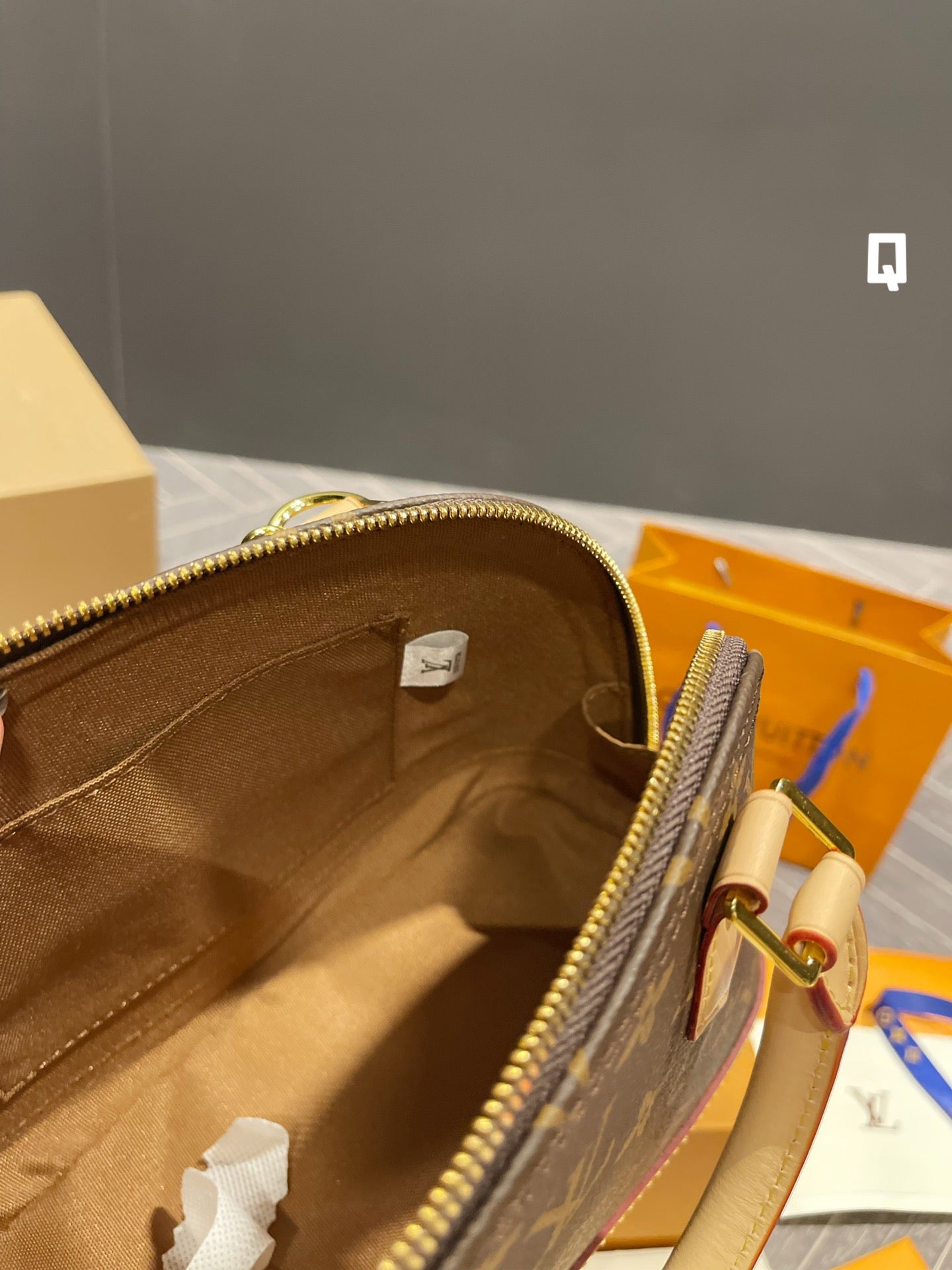 EN - New 1:1 rep Lux Bags LUV 564