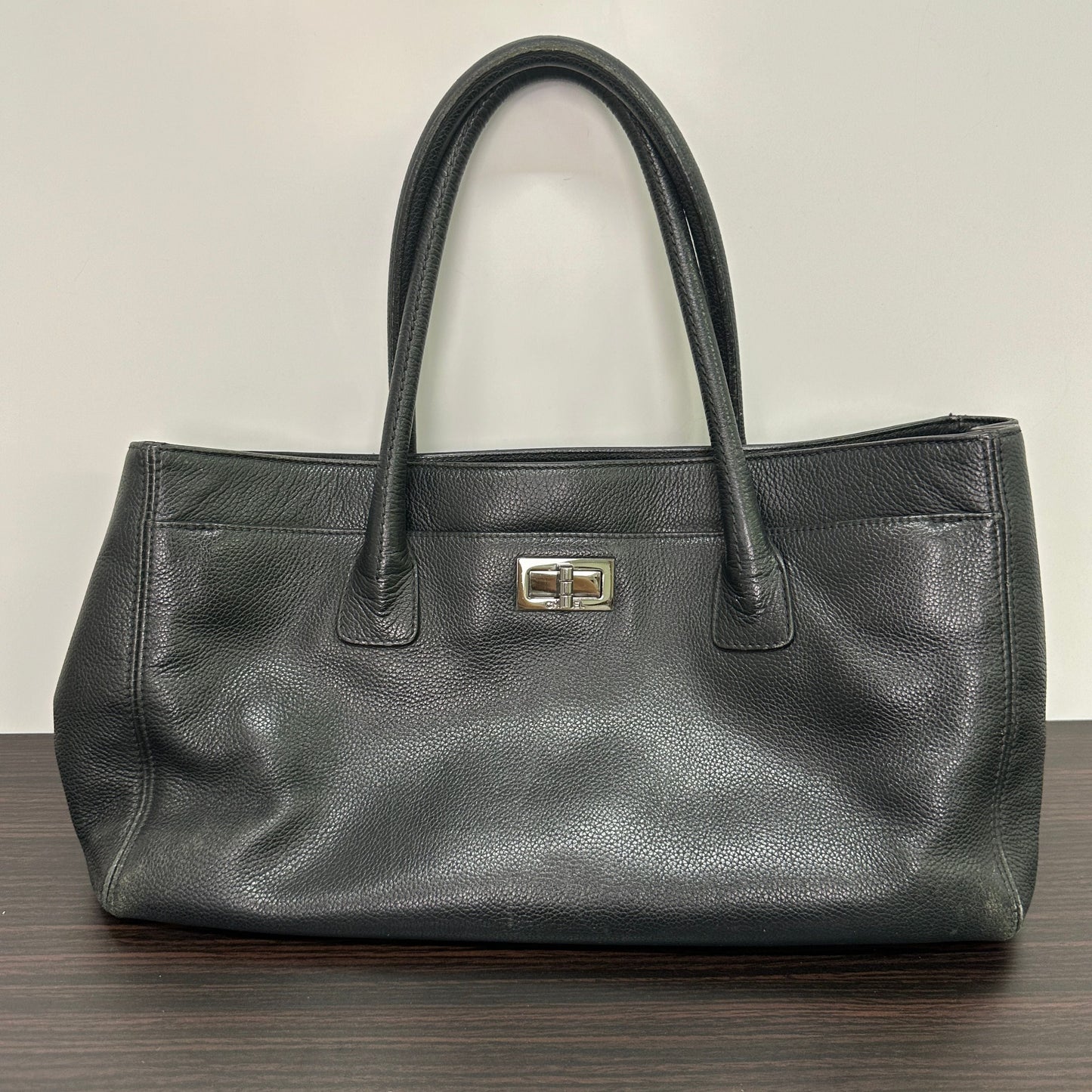 CHANEL | Bags | Chanel Black Calfskin Mademoiselle Lock Executive Cerf Tote Bag LB120068