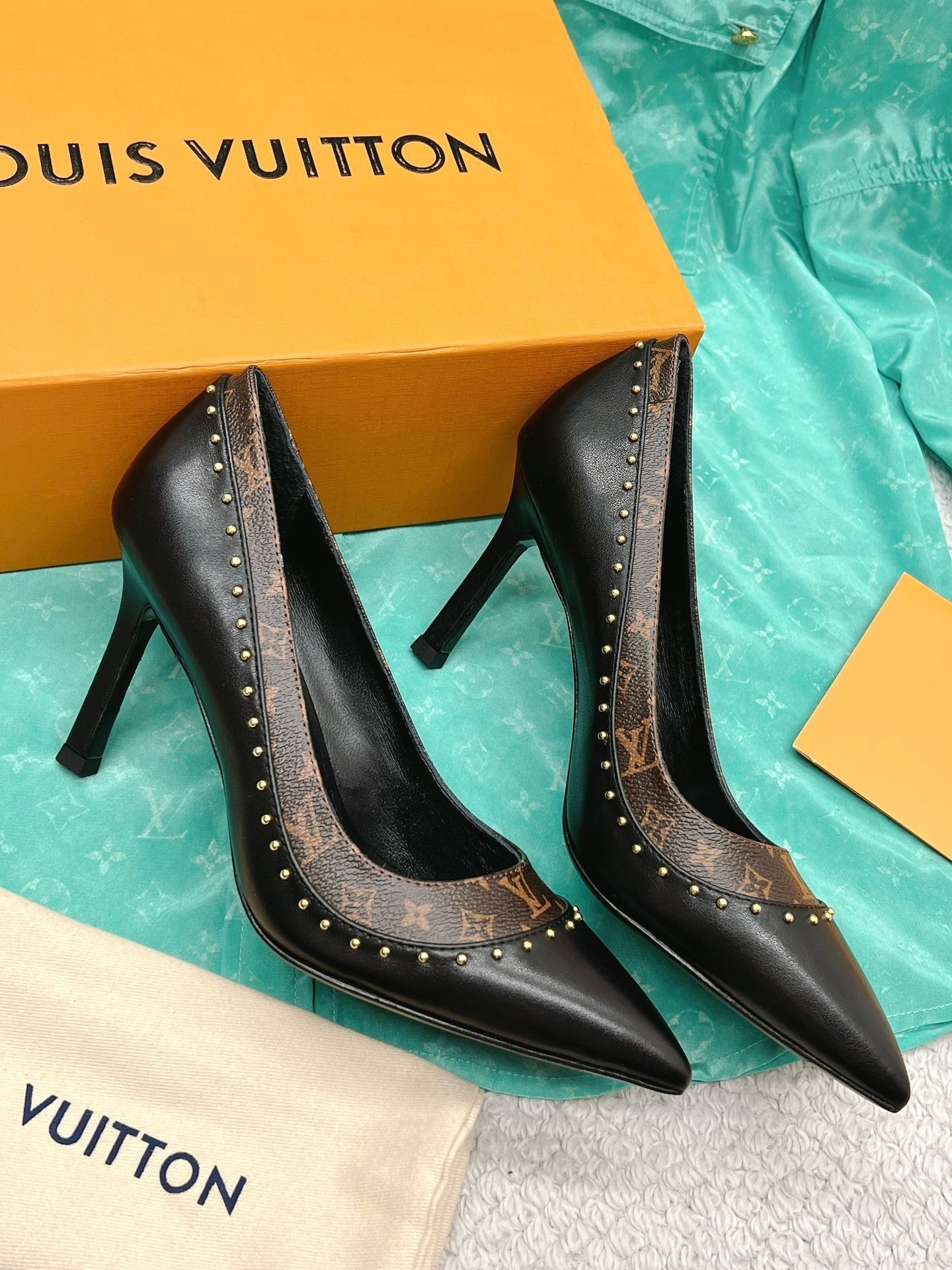 New 1:1 rep LUV High Heel Shoes 041