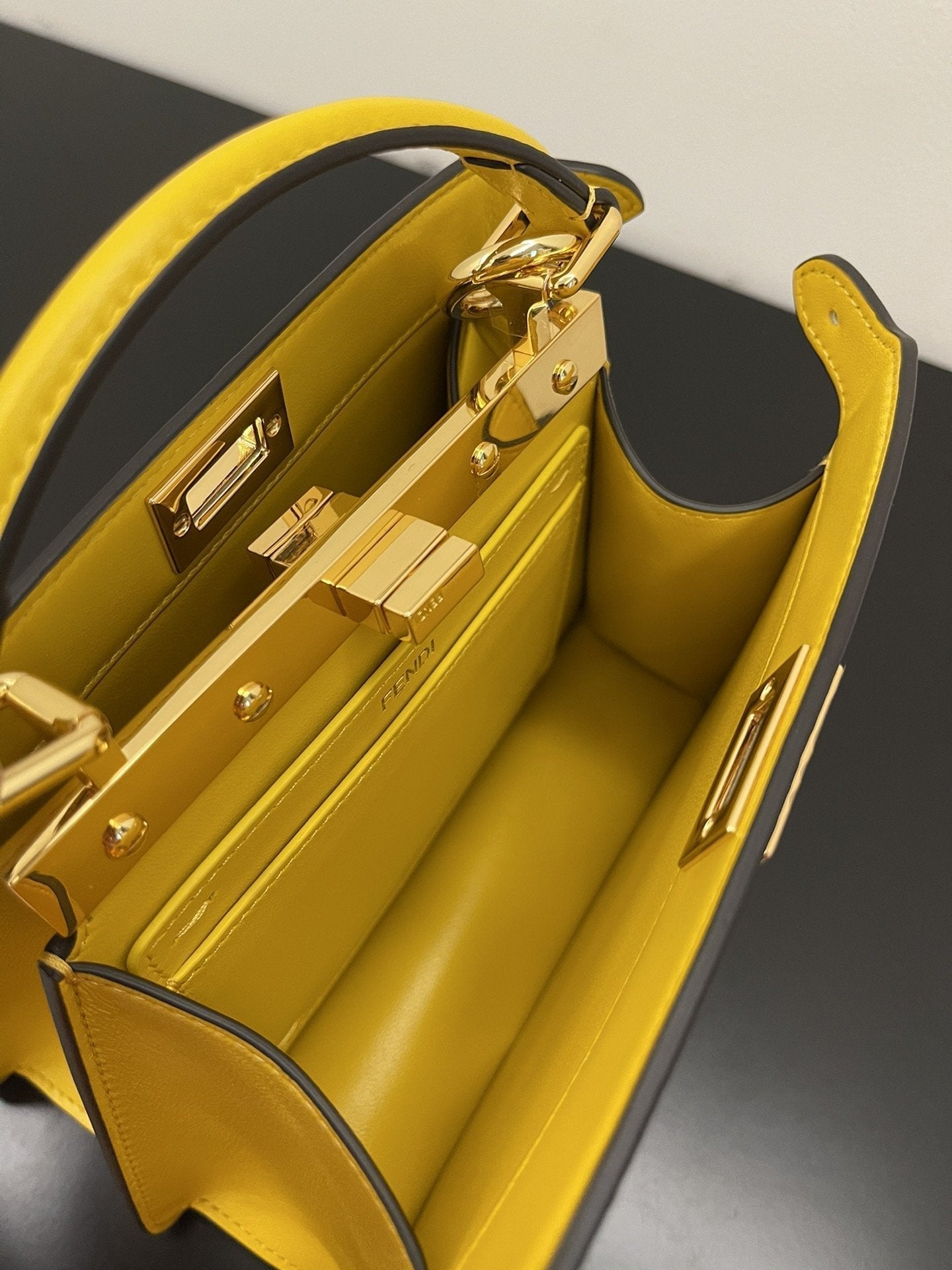 FI Top Quality ISeeU Petite Yellow Small Bag For Woman 20cm/8in