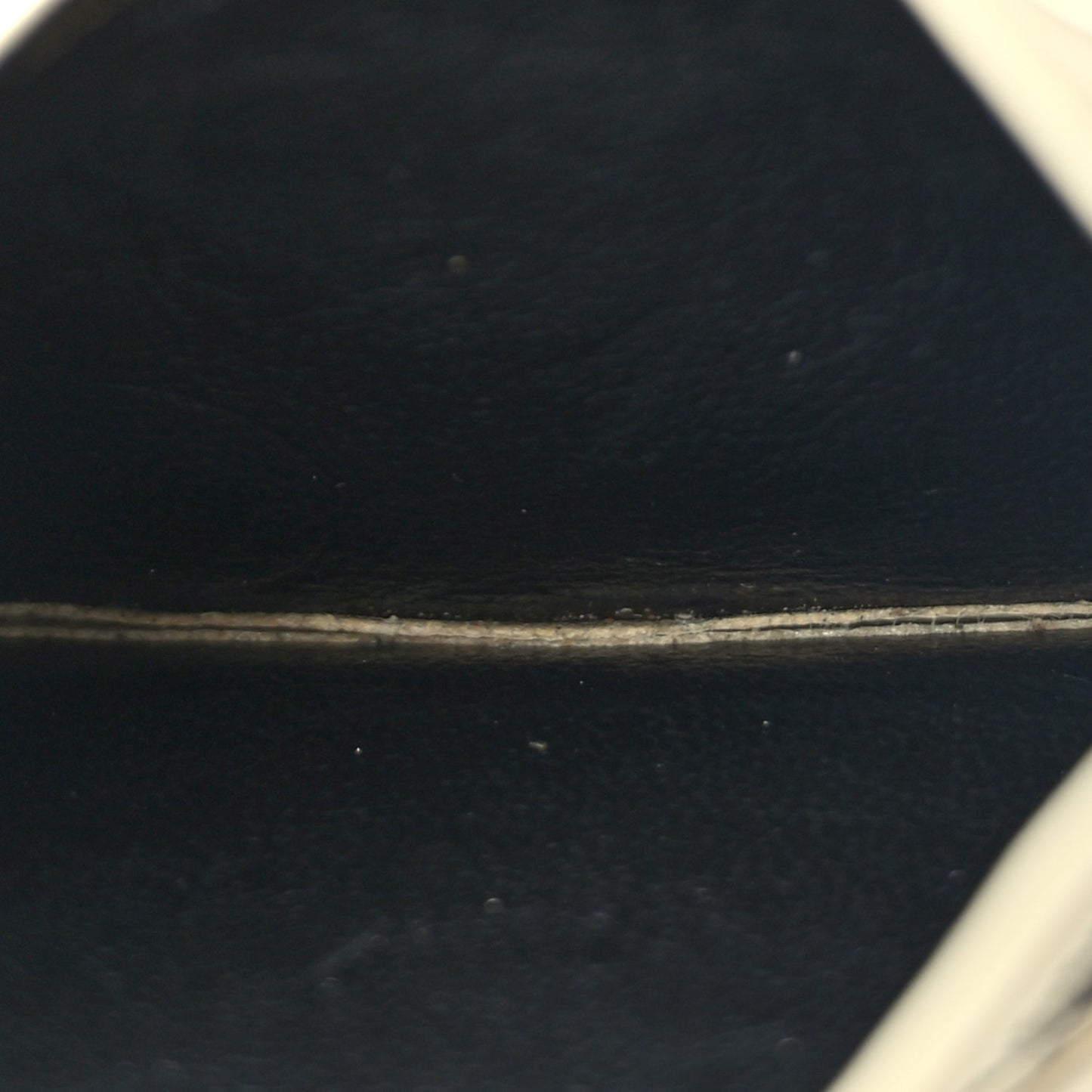 Saint Laurent Grain De Poudre Matelasse Chevron Monogram Credit Card Case Crema Soft