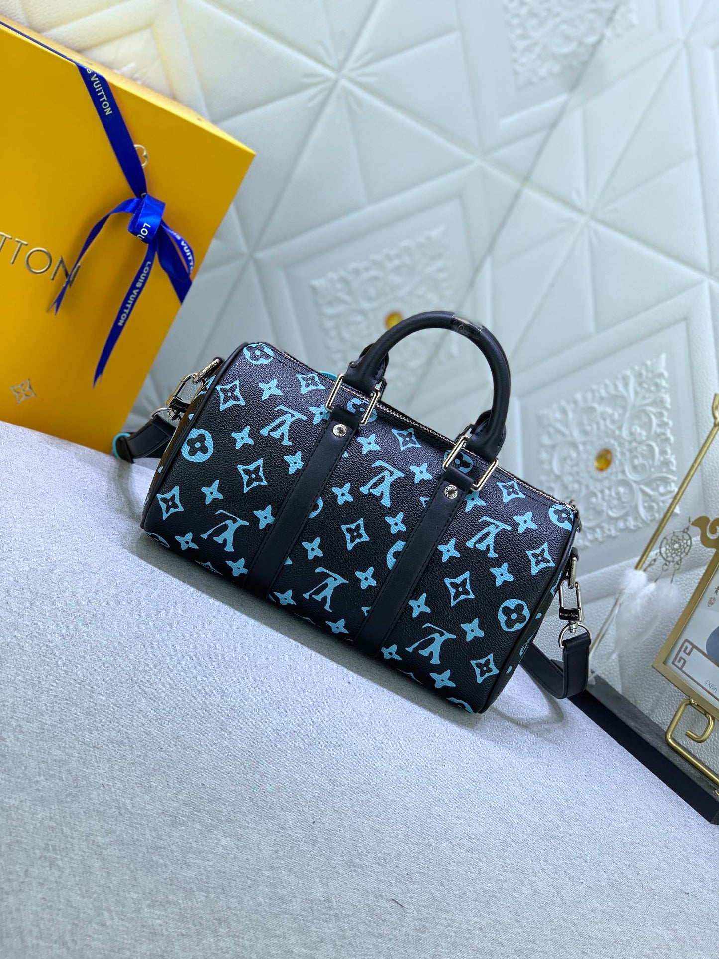 EN - New 1:1 rep Bag LUV 643