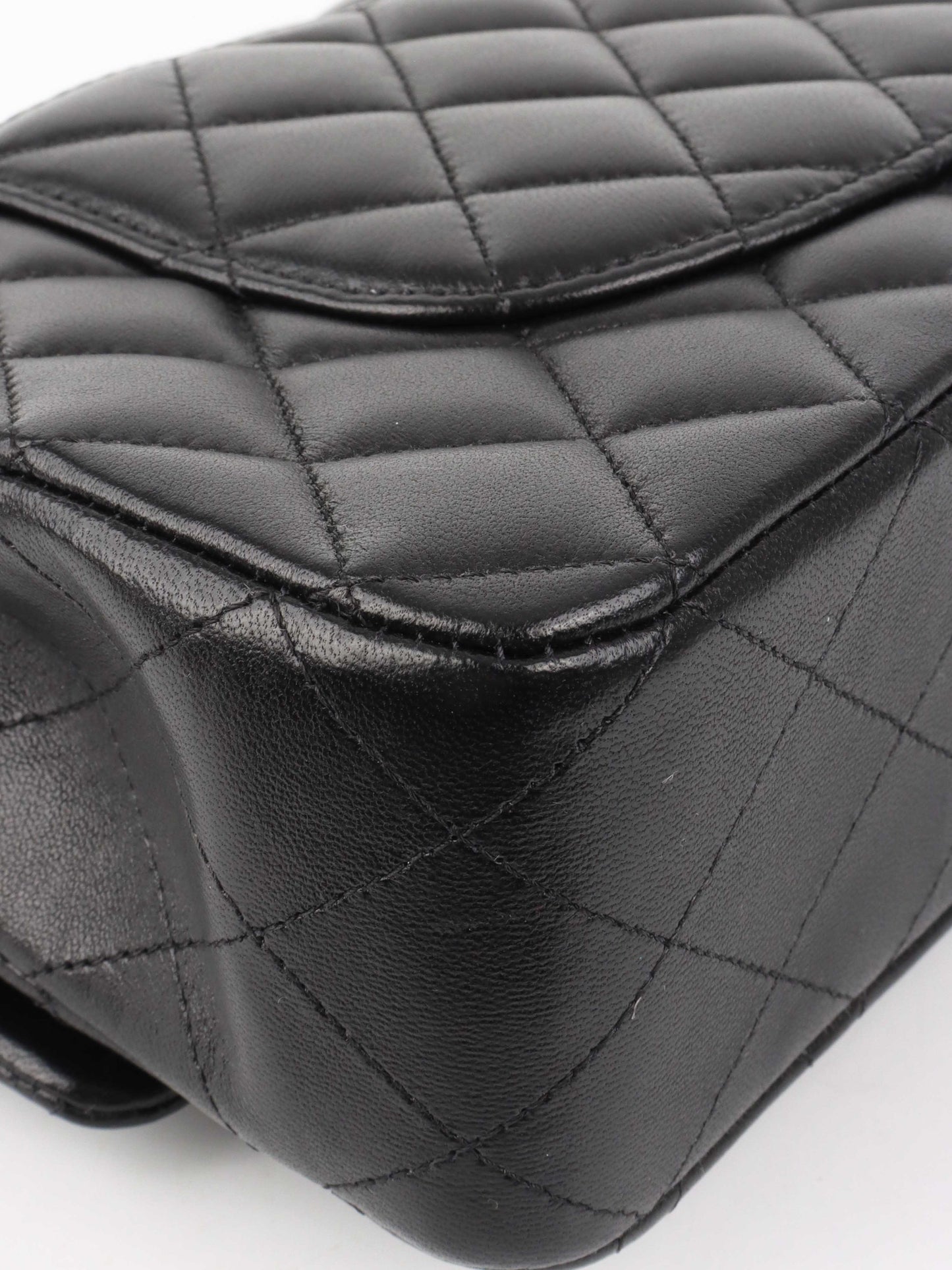 Chanel Black Medium Lambskin Classic Flap SHW.