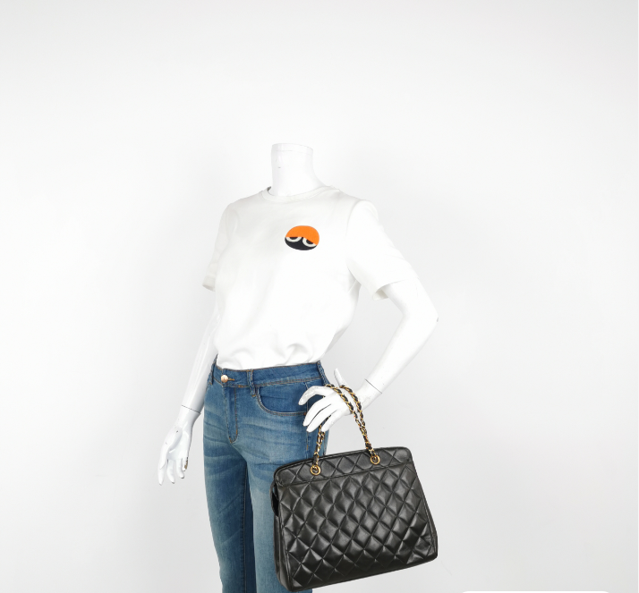 Chanel lambskin chainbag black 31cm 22111478139319