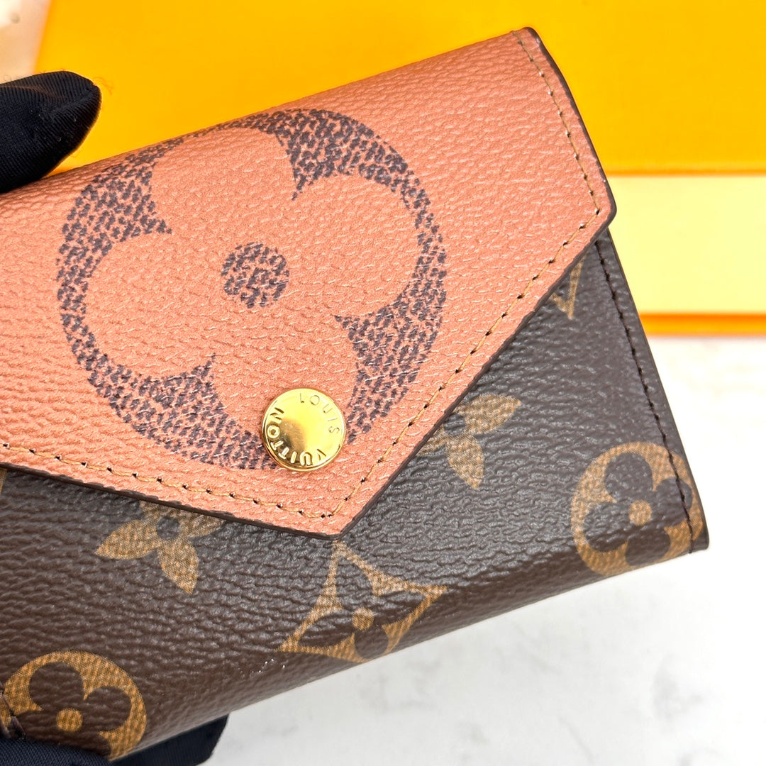 EN - New 1:1 rep  Wallet LUV 137