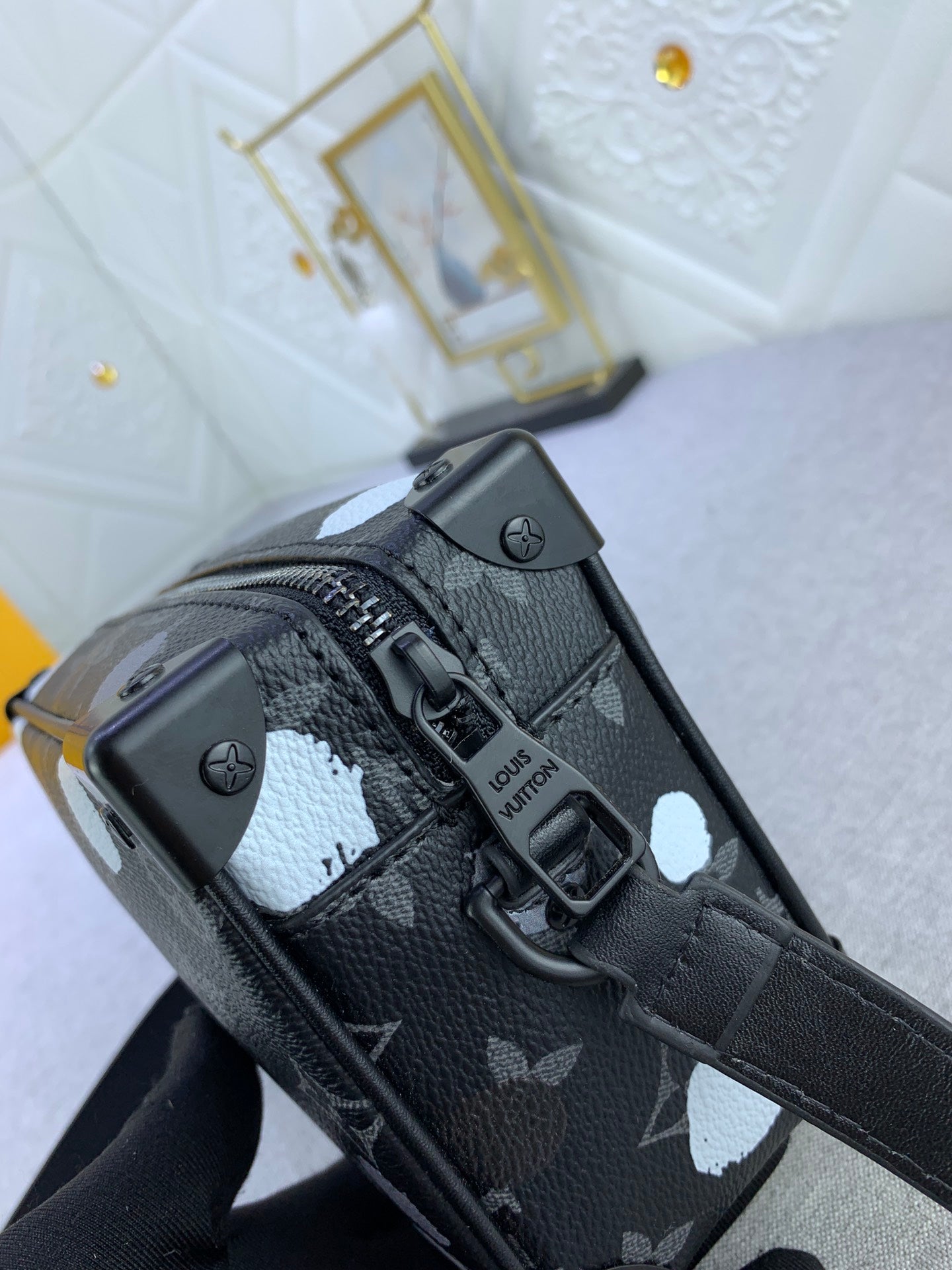 EN - New 1:1 rep Bag LUV 648