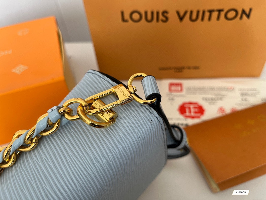 EN - New 1:1 rep Lux Bags LUV 530