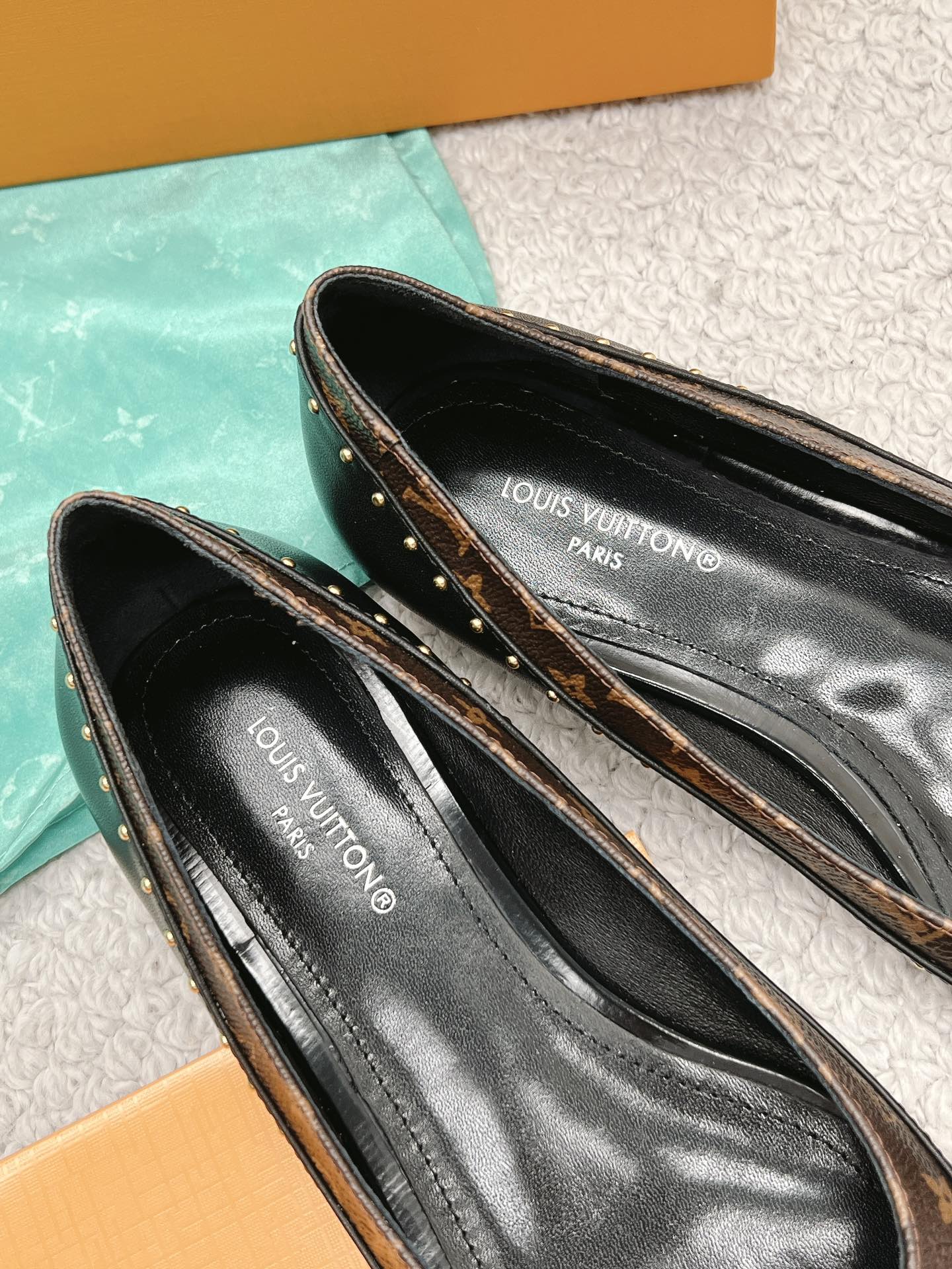 New 1:1 rep LUV High Heel Shoes 047