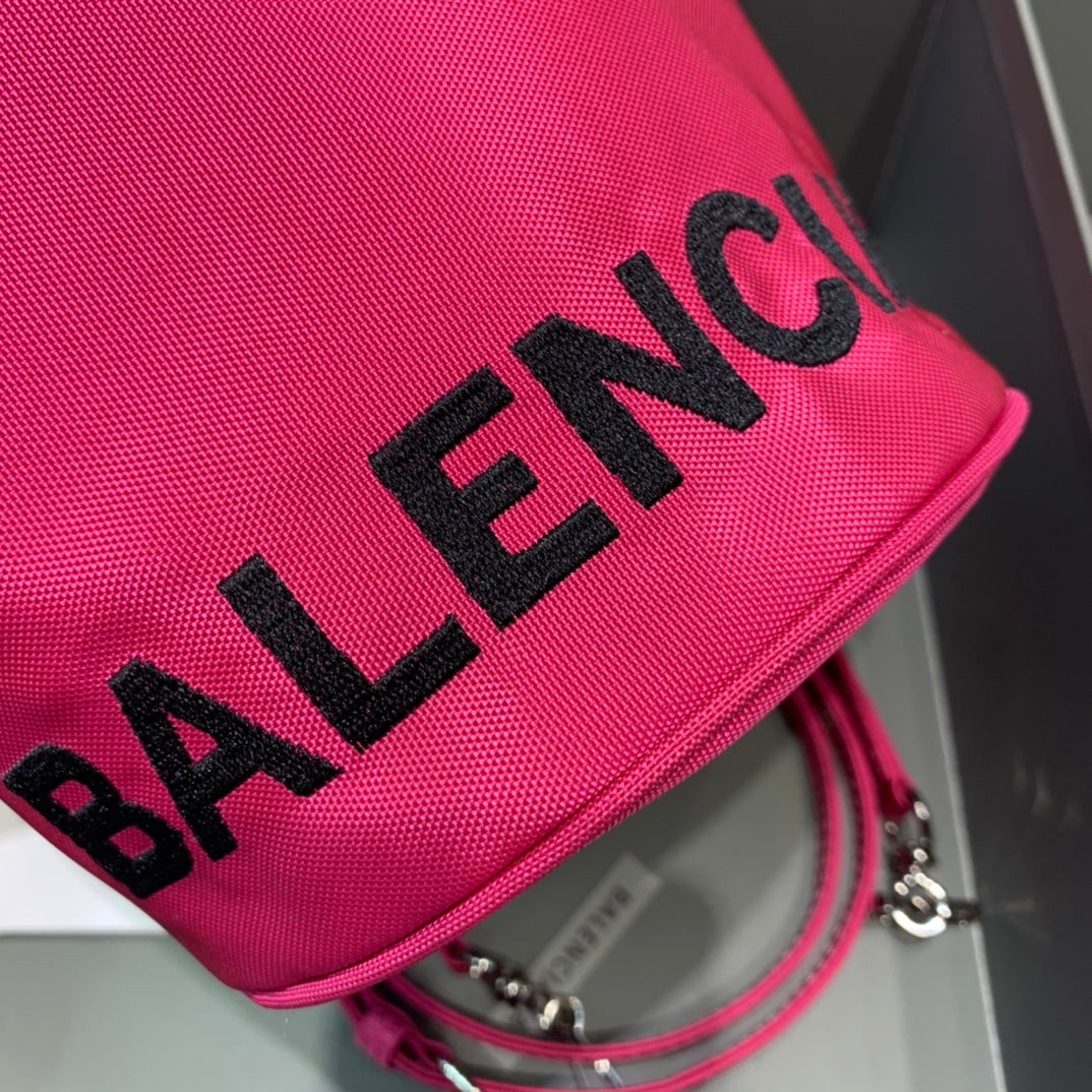 Balen Le Cagole MeTop Qualityum Bucket Bag In Dark Pink, For Women,  Bags 11.8in/30cm