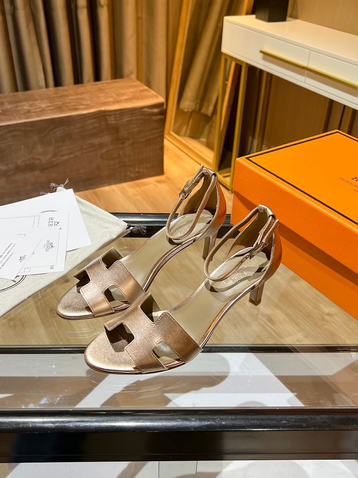 New 1:1 rep HM HIGH HEELS 037