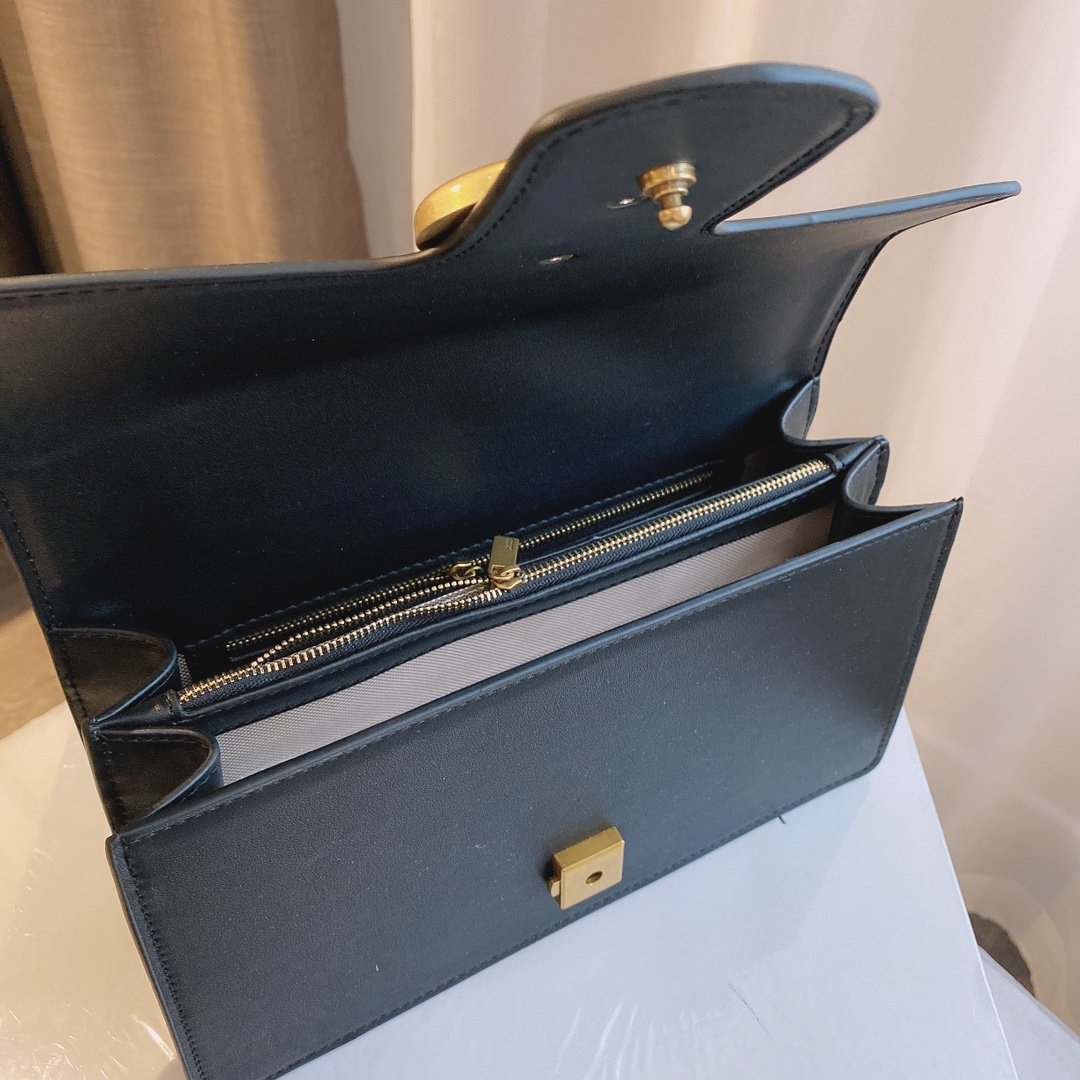 EN - New 1:1 rep  Bags GCI 244