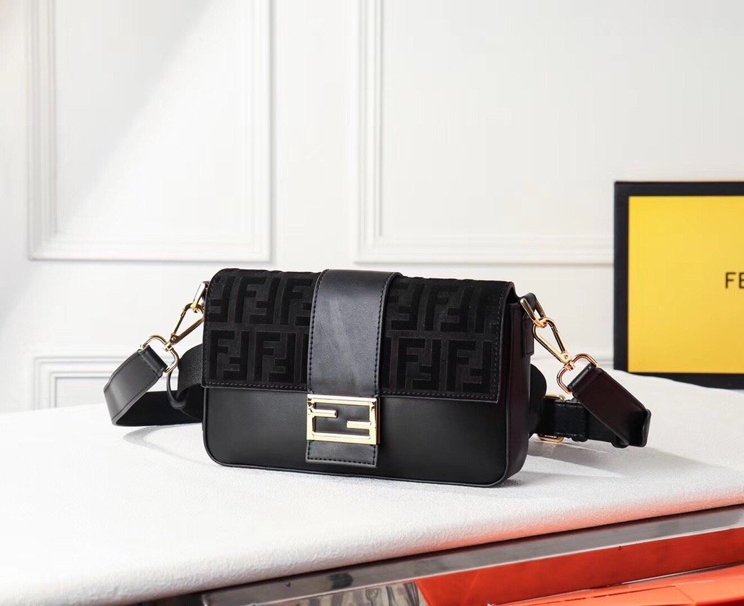 EN - New 1:1 rep  Bags FEI 069