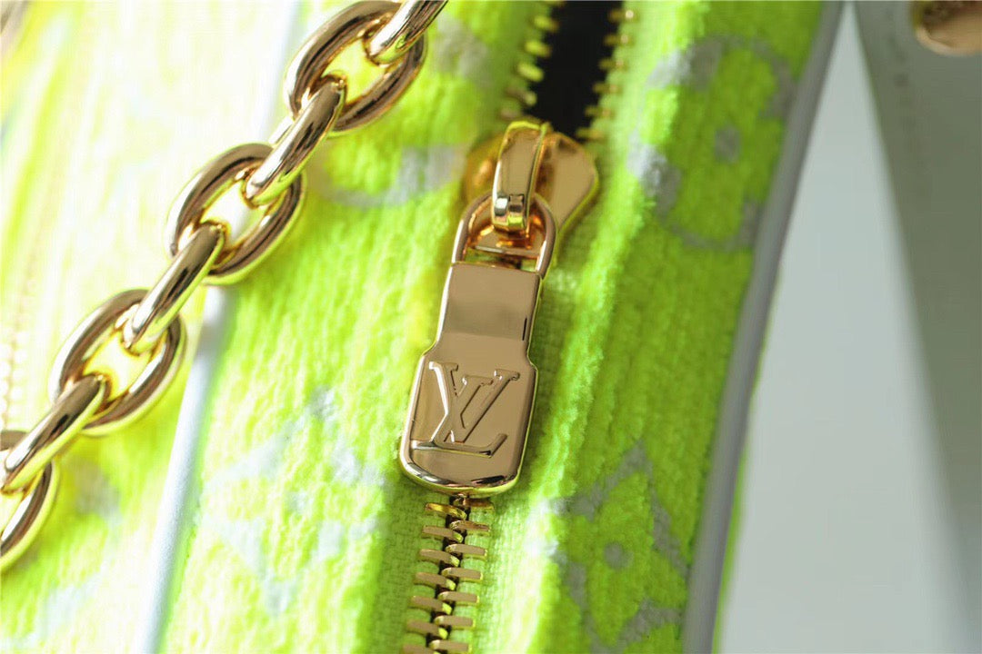 Top Quality Loop Monogram Yellow For Women, Womens Handbags, Shoulder Bags And Crossbody Bags 9.1in/23cm Top Quality M81484