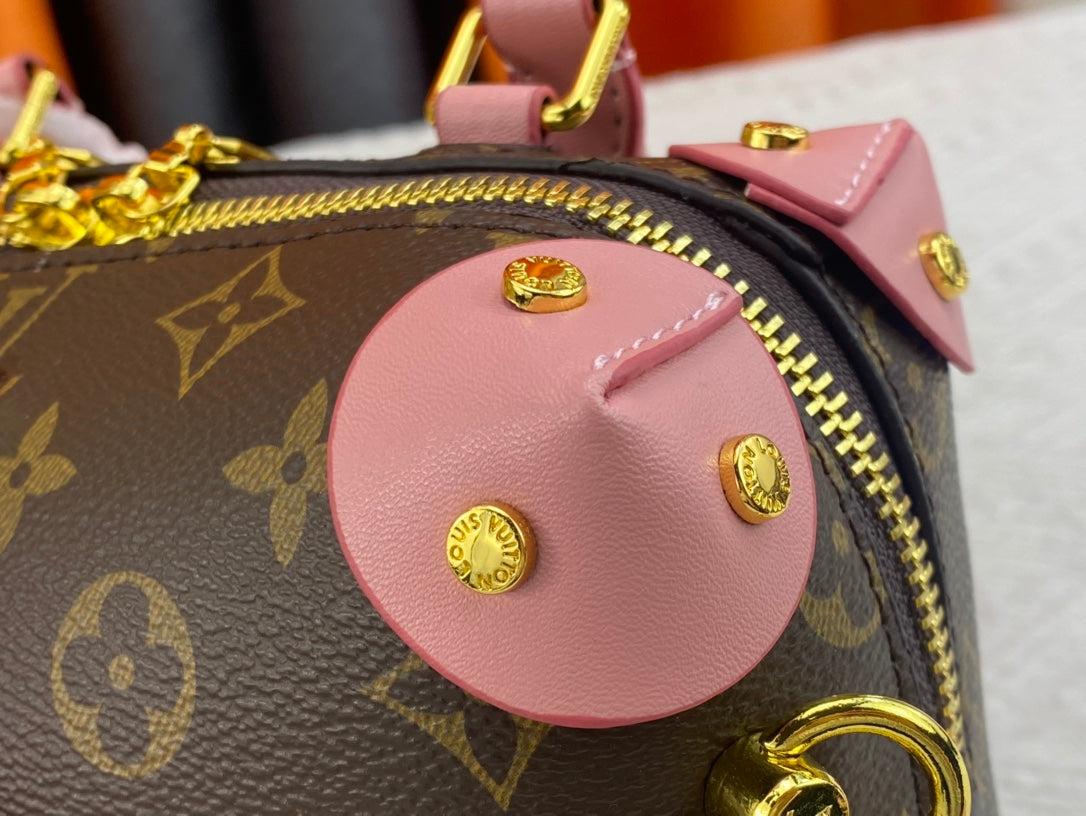 EN - New 1:1 rep  Bags LUV 661
