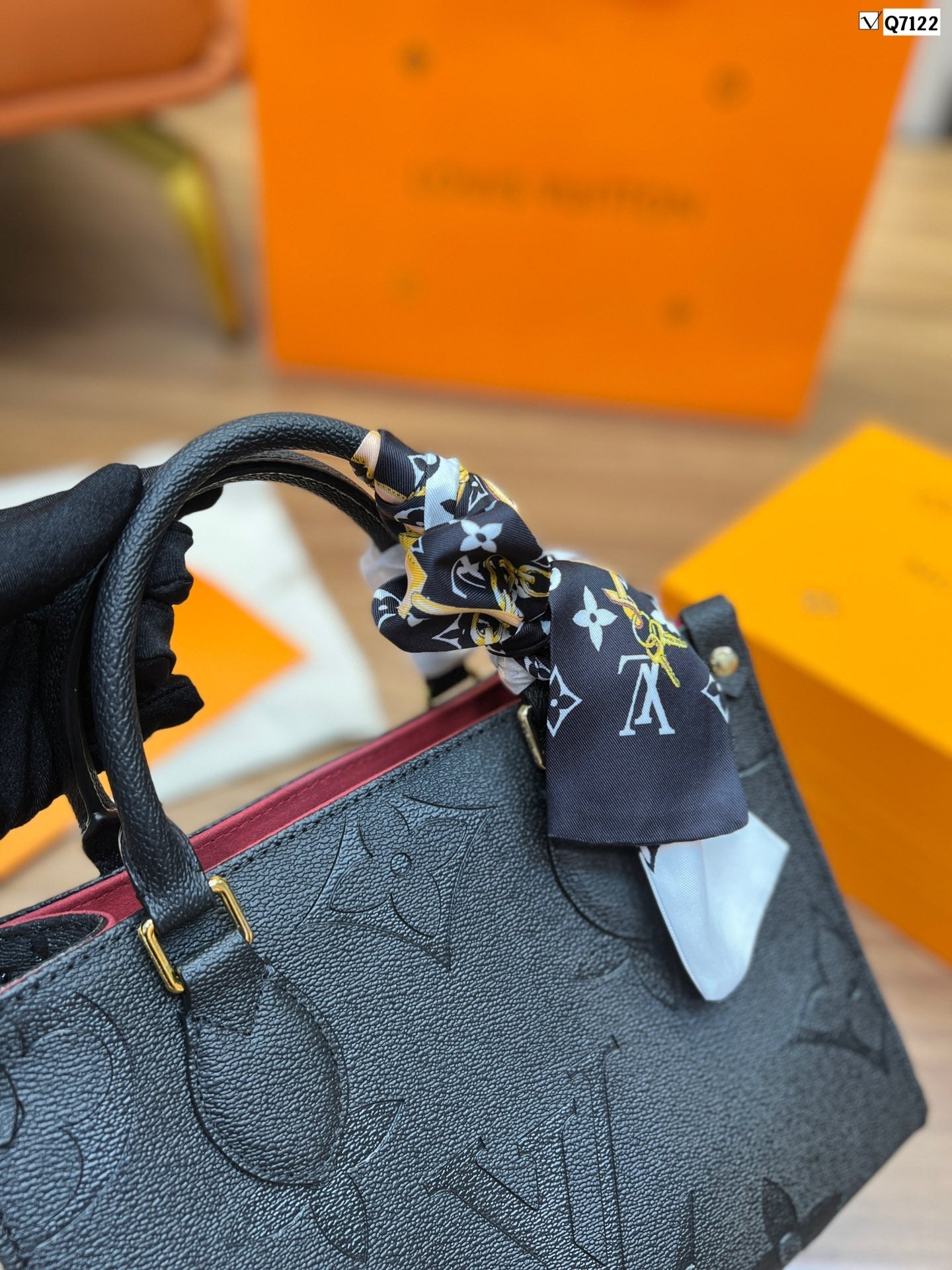 EN - New 1:1 rep Lux Bags LUV 533
