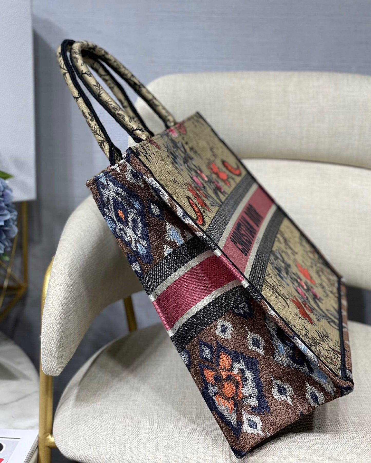Top Quality Large Book Tote Flowers Embroidery For Women 16.5in/42cm CD M1286ZRIW