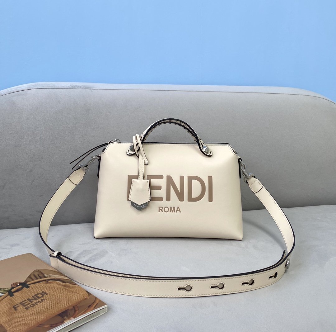 By The Way Medium White For Women, Women’s Handbags, Shoulder And Crossbody Bags 10in/27cm FF 8BL146