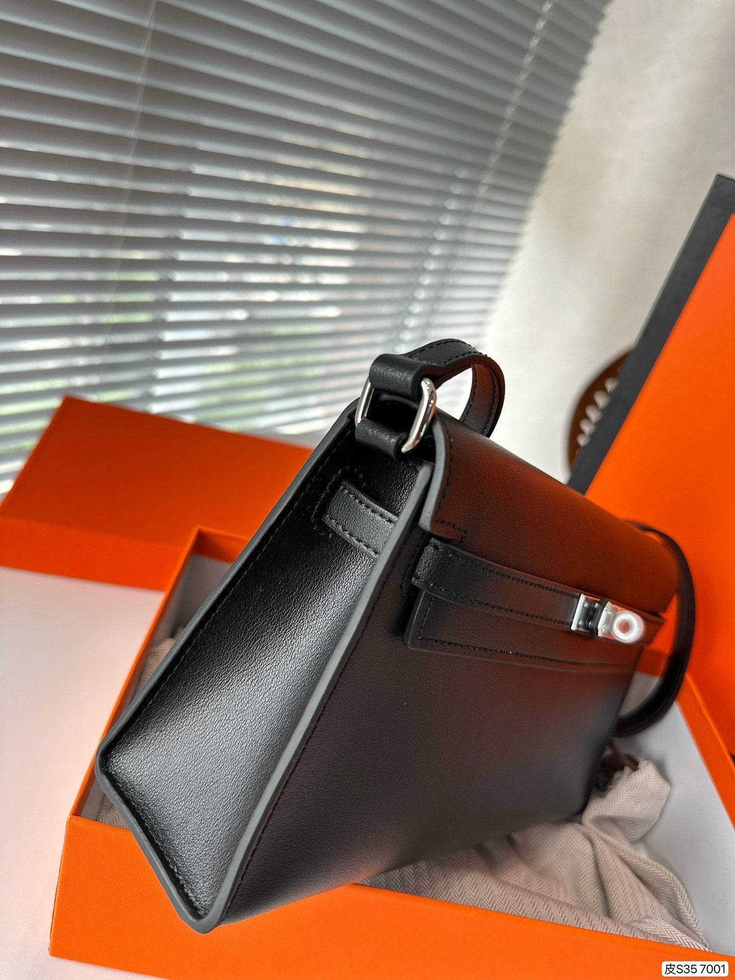 EN - New 1:1 rep  Bags HM 148