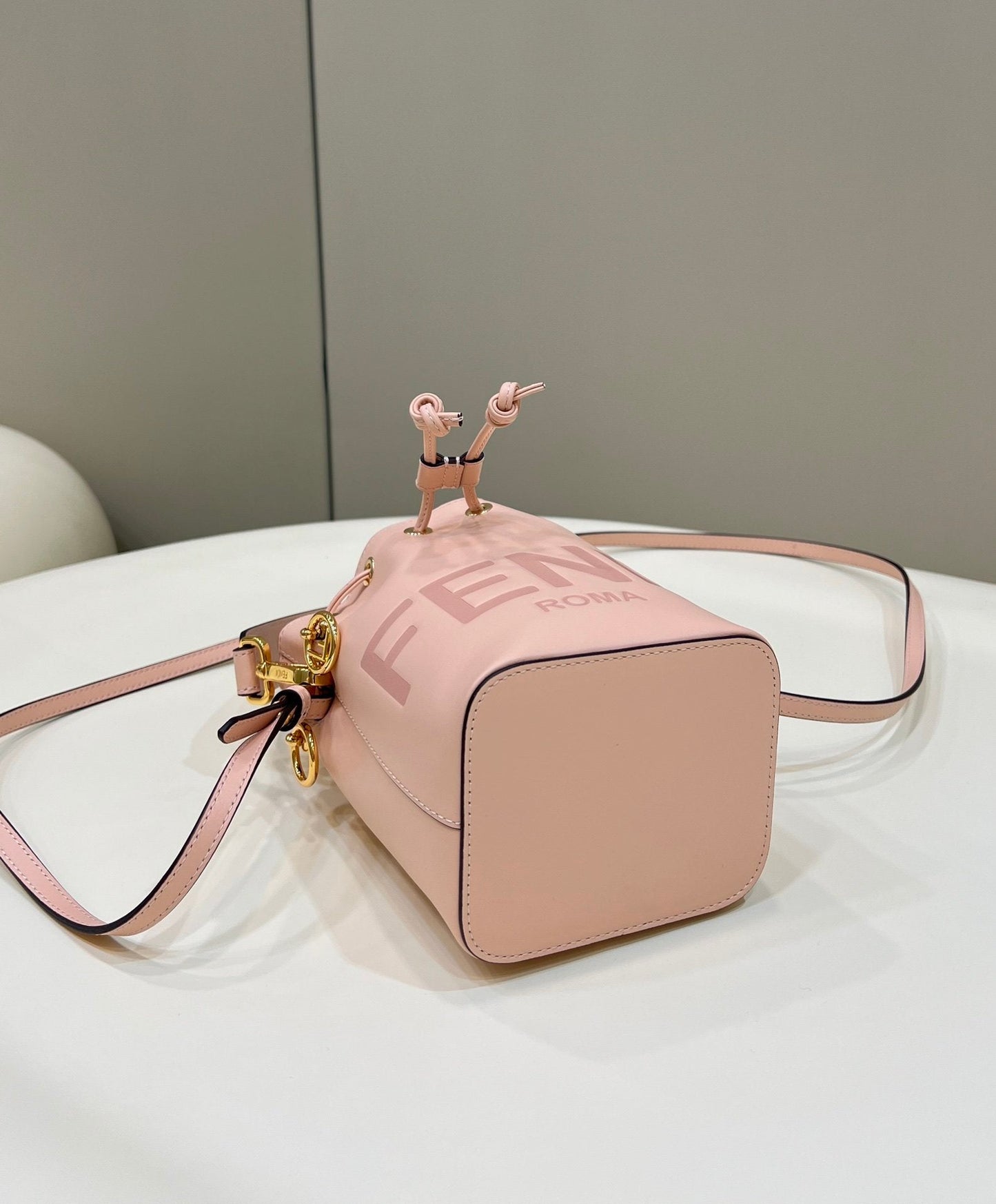 Top QualityTop Quality Mon Tresor Pale Pink For Women, Women’s Handbags, Shoulder And Crossbody Bags 7.1in/18cm FF 8BS010AC9LF14N1