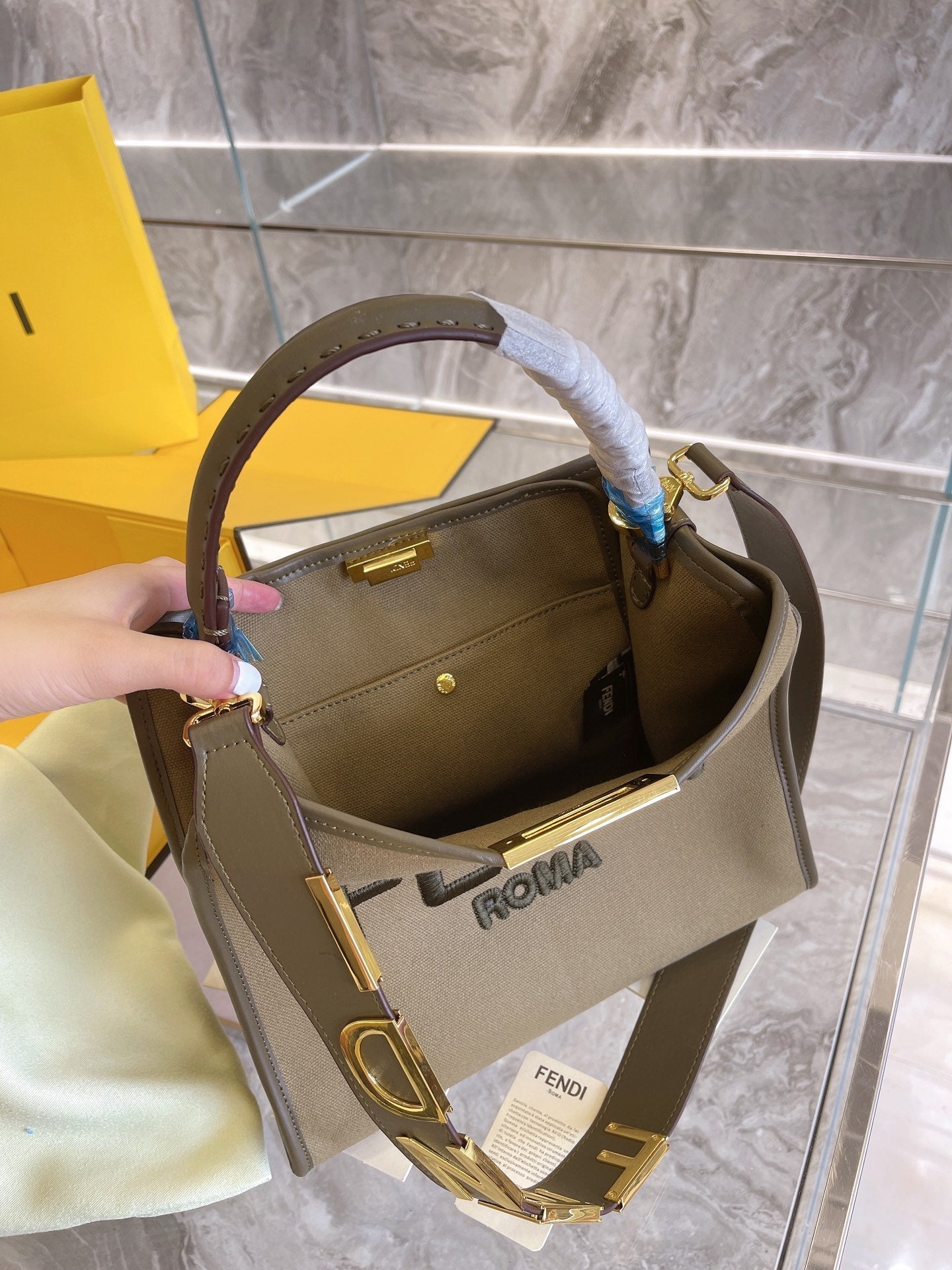 EN - New 1:1 rep  Bags FEI 240