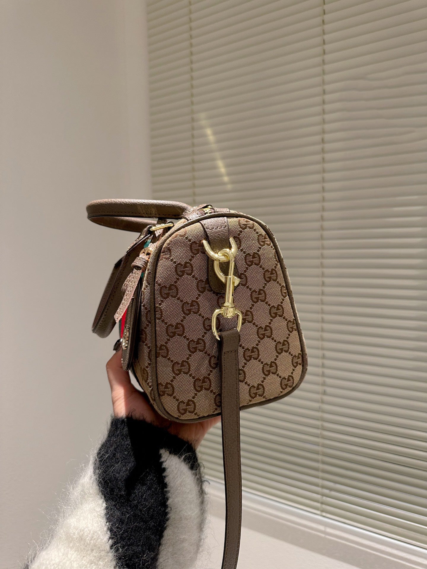 EN - New 1:1 rep  Bags GCI 523