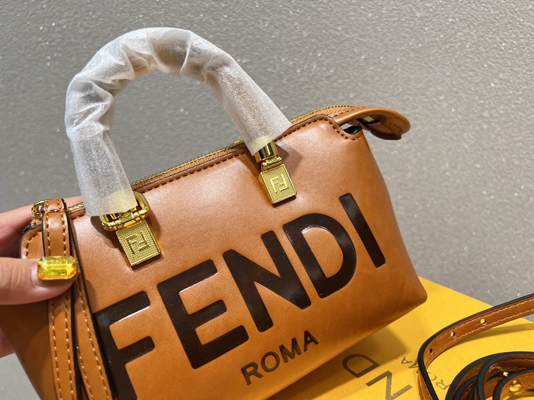 EN - New 1:1 rep Lux Bags FEI 275