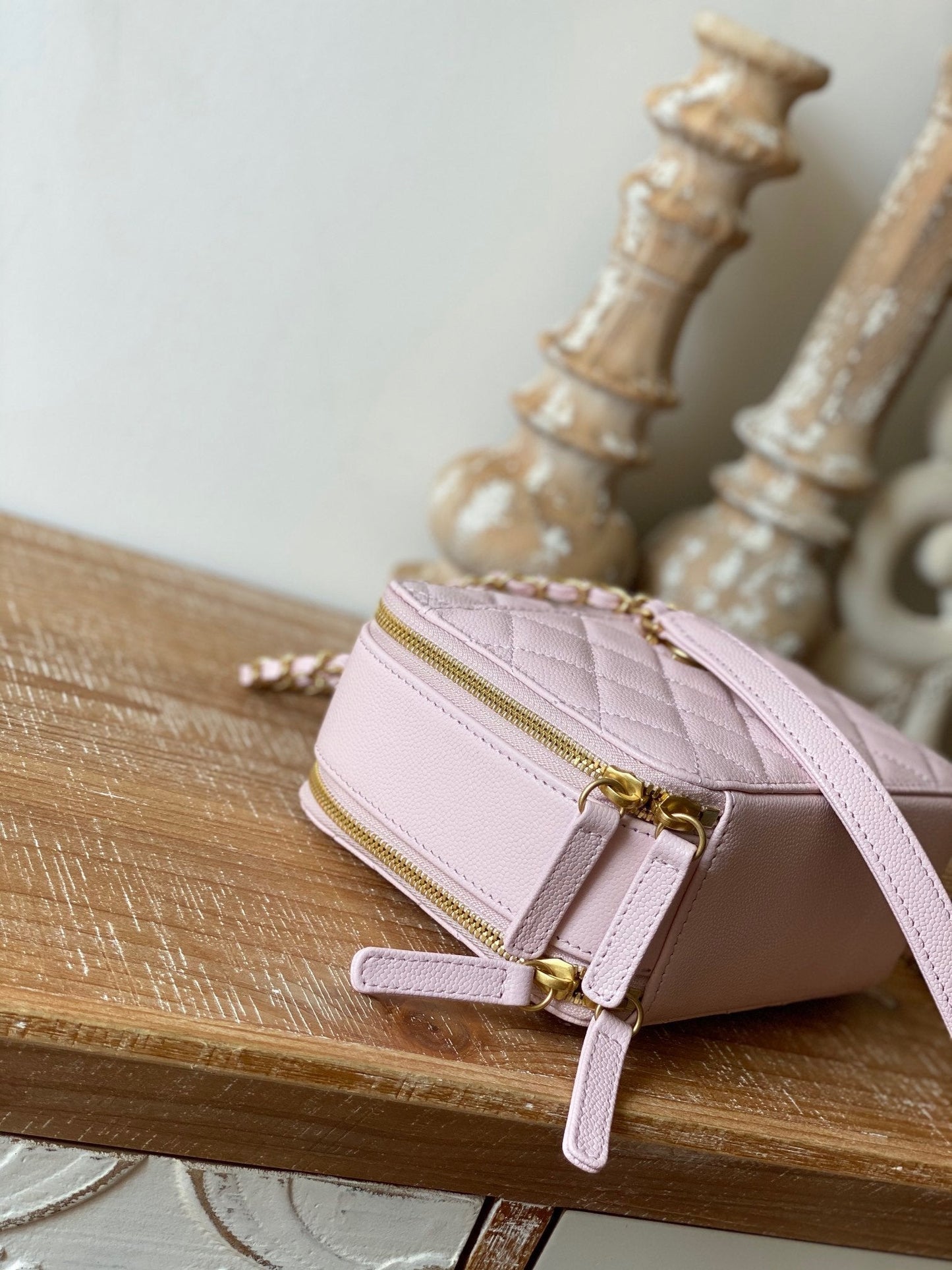 CHLSmall Vanity Case Gold Hardware Light PiNike For Women Handbags, Shoulder Bags 5.9in/15cm AS3228 