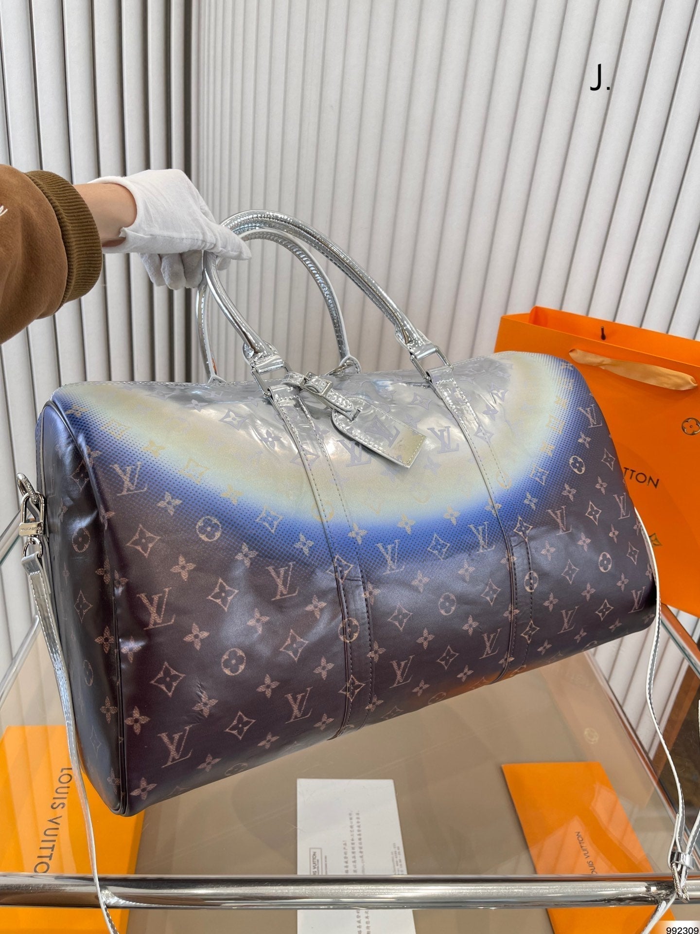 EN - New 1:1 rep  Bags LUV 657