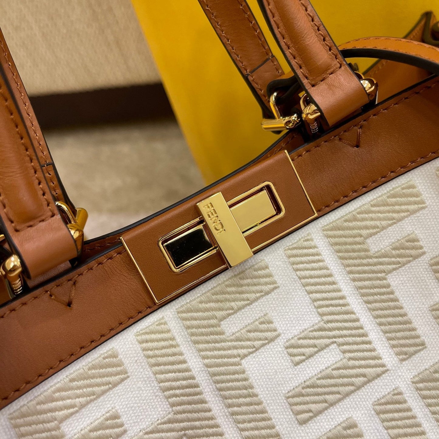 FI Top Quality X-tote Bag White Canvas For Women, Handbags, Shoulder Bags 16.1in/41cm FF 8BH374