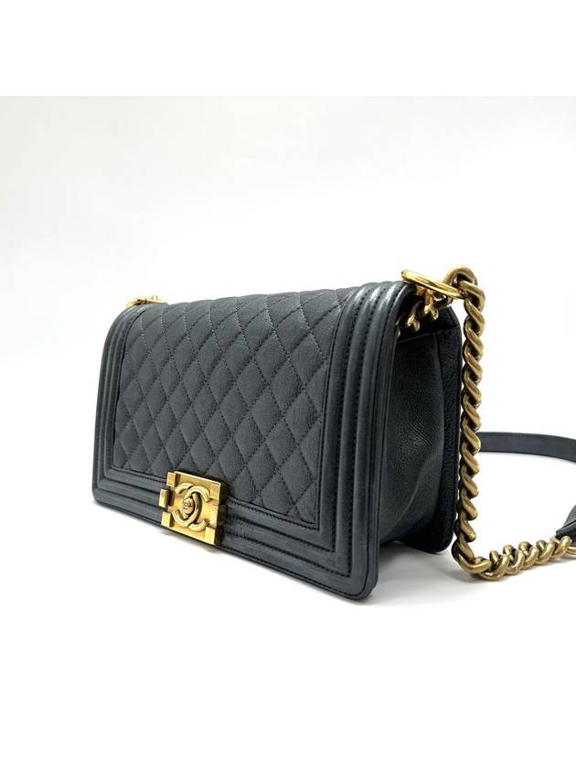 Boy bag medium Chanel