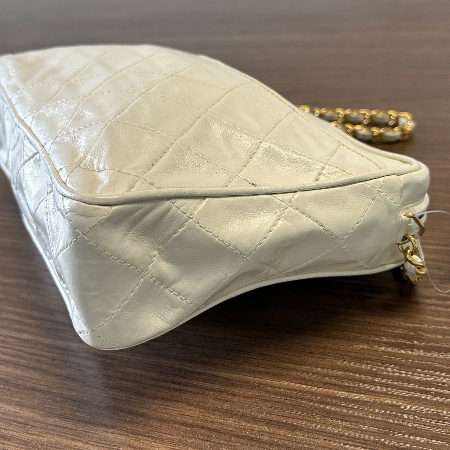 CHANEL Lambskin Quilted Tassel Camera Case White LB121334
